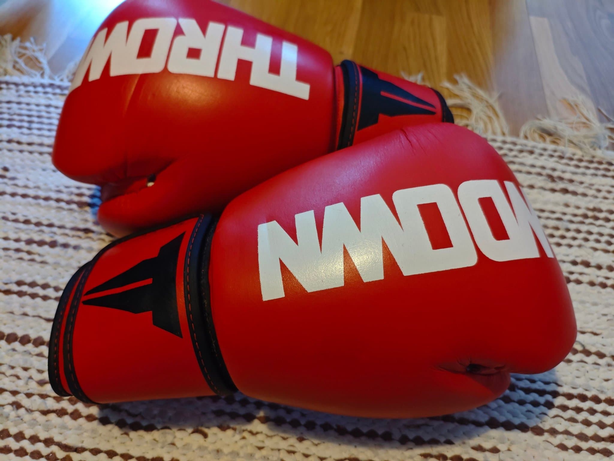 Boxningshandskar Throwdown 10 oz