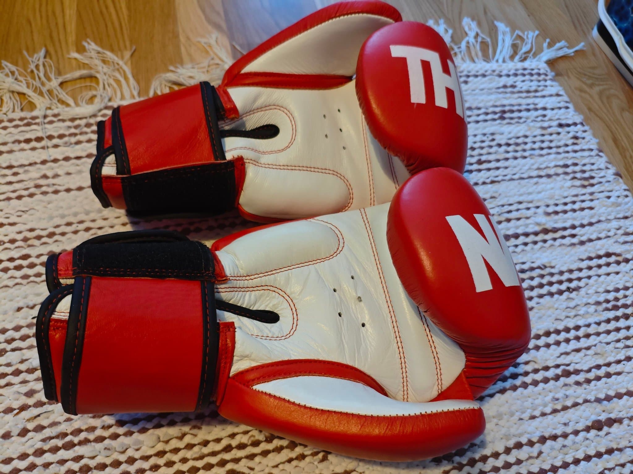 Boxningshandskar Throwdown 10 oz