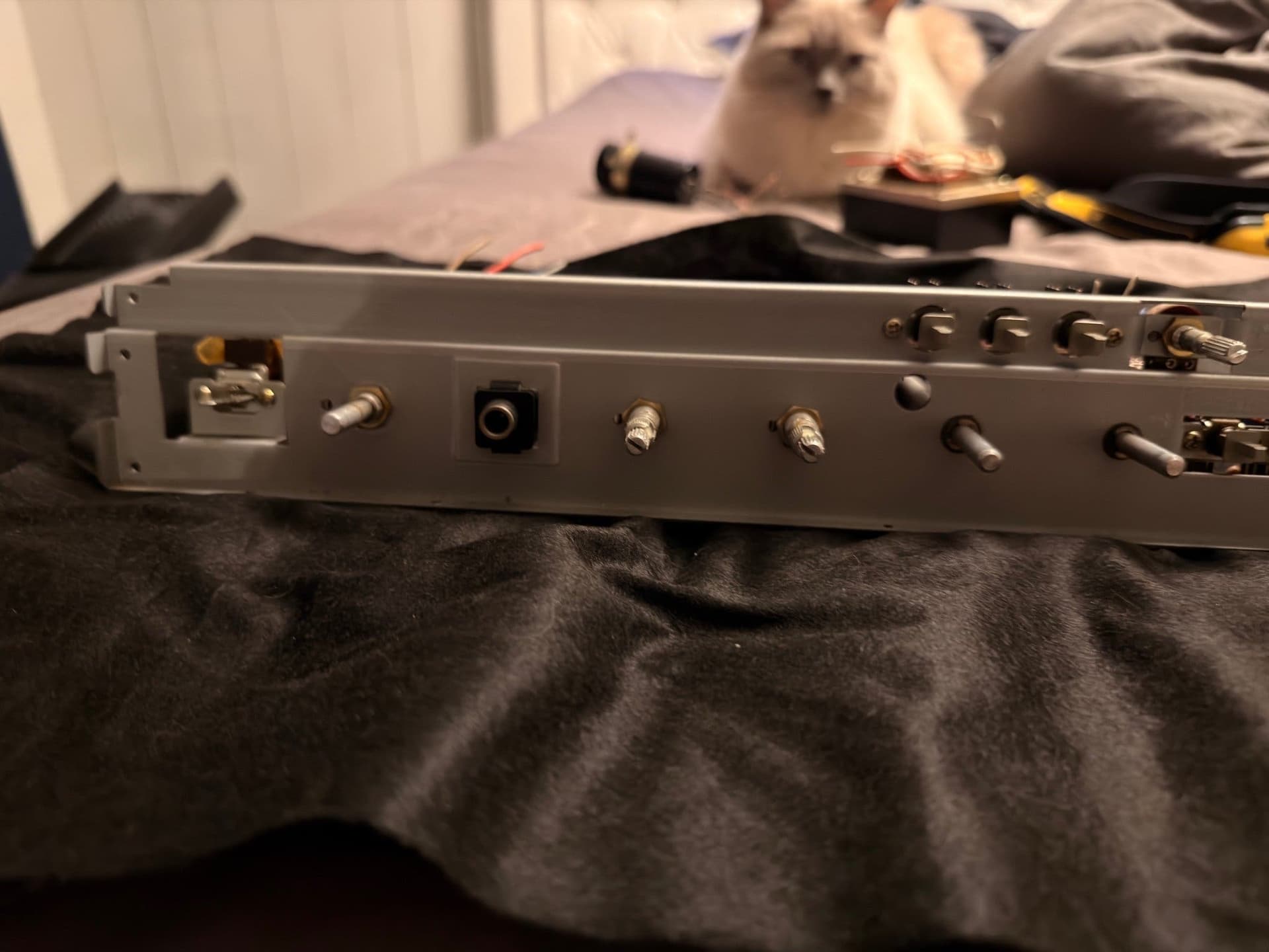 AKAI AA1150 vintage receiver potentiometer