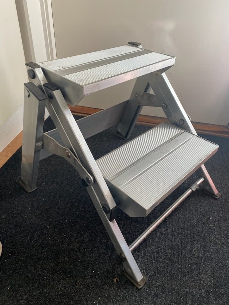 Hopfällbar pall i aluminium zarges