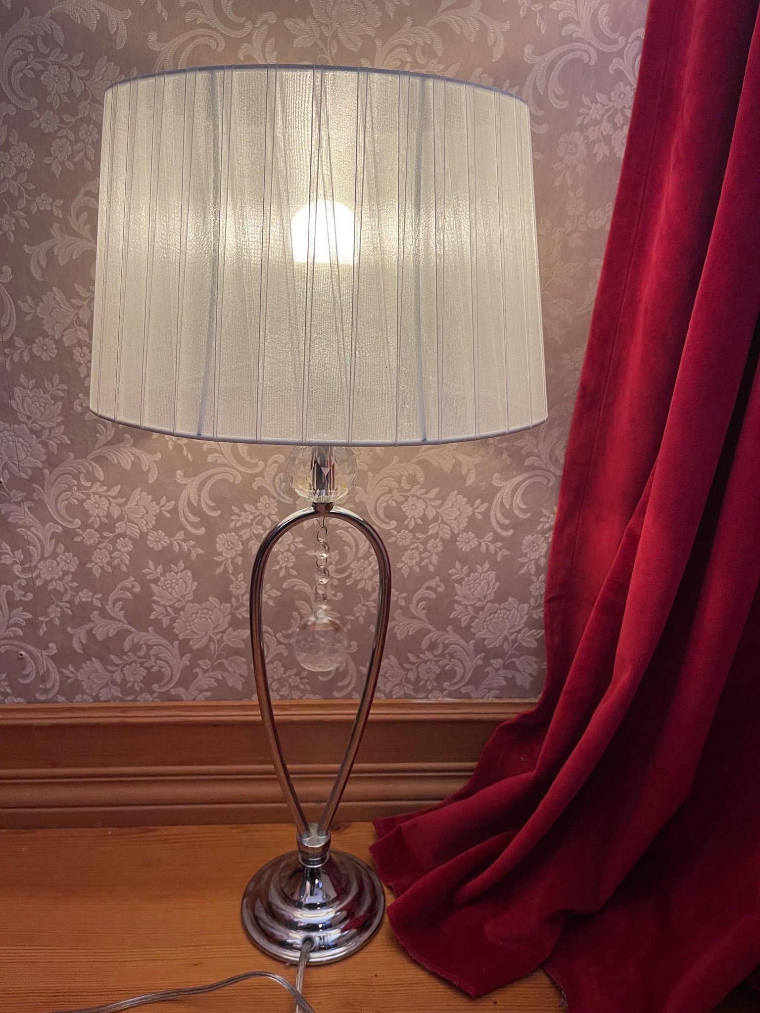 Markslöjd Sweden 102047 Christinehof Bordslampa krom vit plisserad skärm H60cm