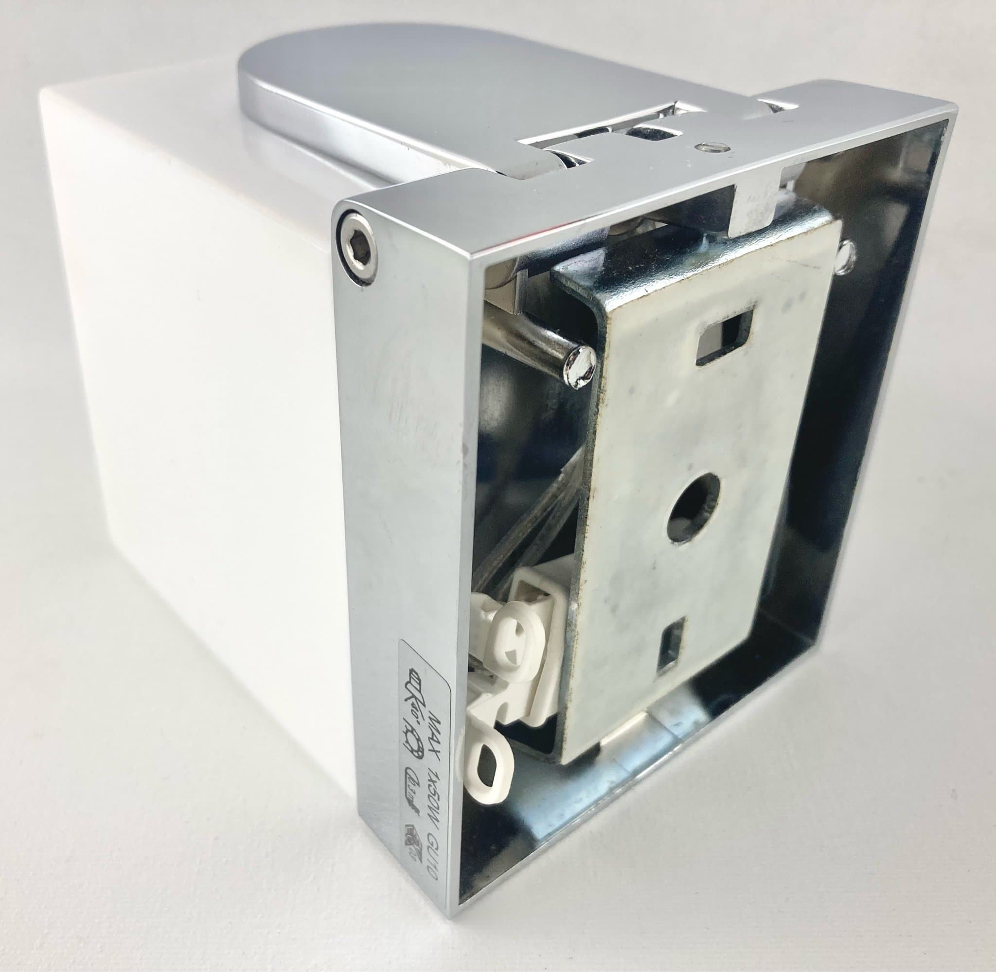 Fabbian Cubetto vägglampa vit glas krom Pamiodesign Italien