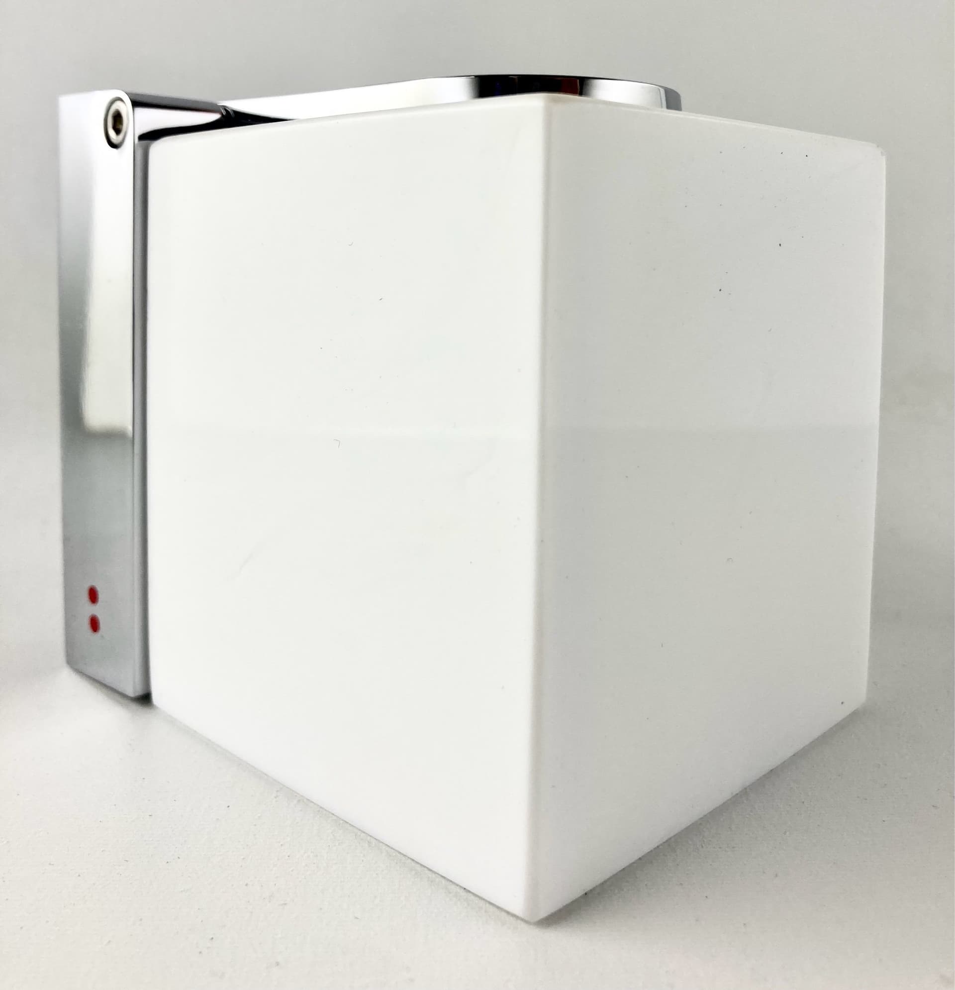 Fabbian Cubetto vägglampa vit glas krom Pamiodesign Italien