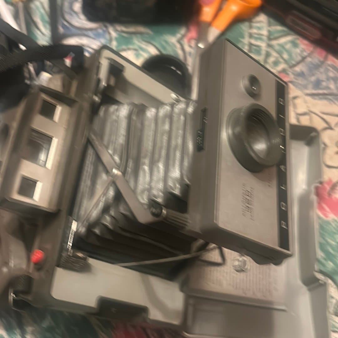 Polaroid 320 Land Camera