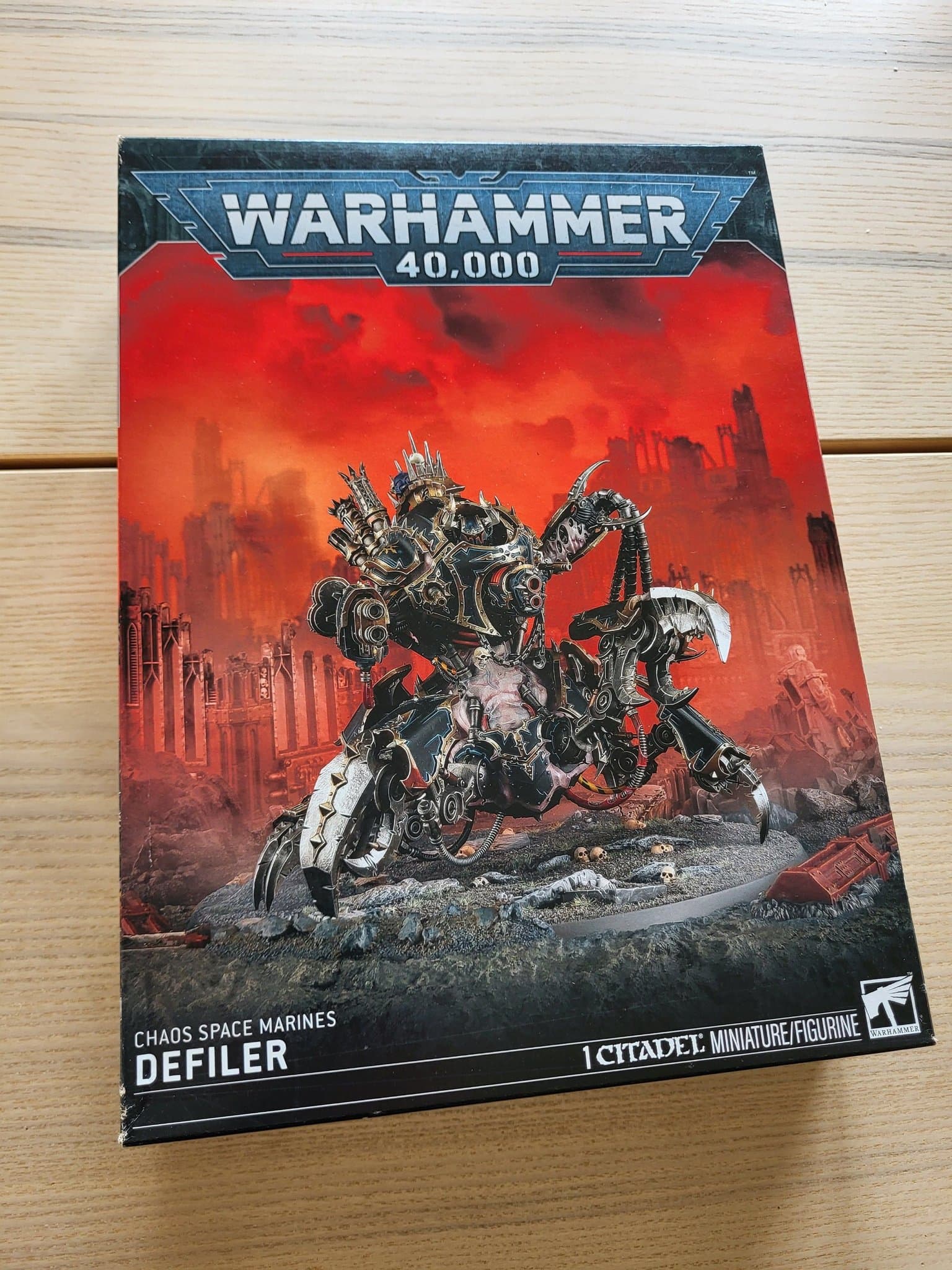 Warhammer 40,000 Chaos Space Marines Defiler. NIB