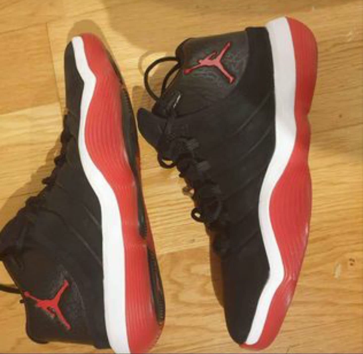 Jordan Basketskor Svart/Röd i Strlk. 46
