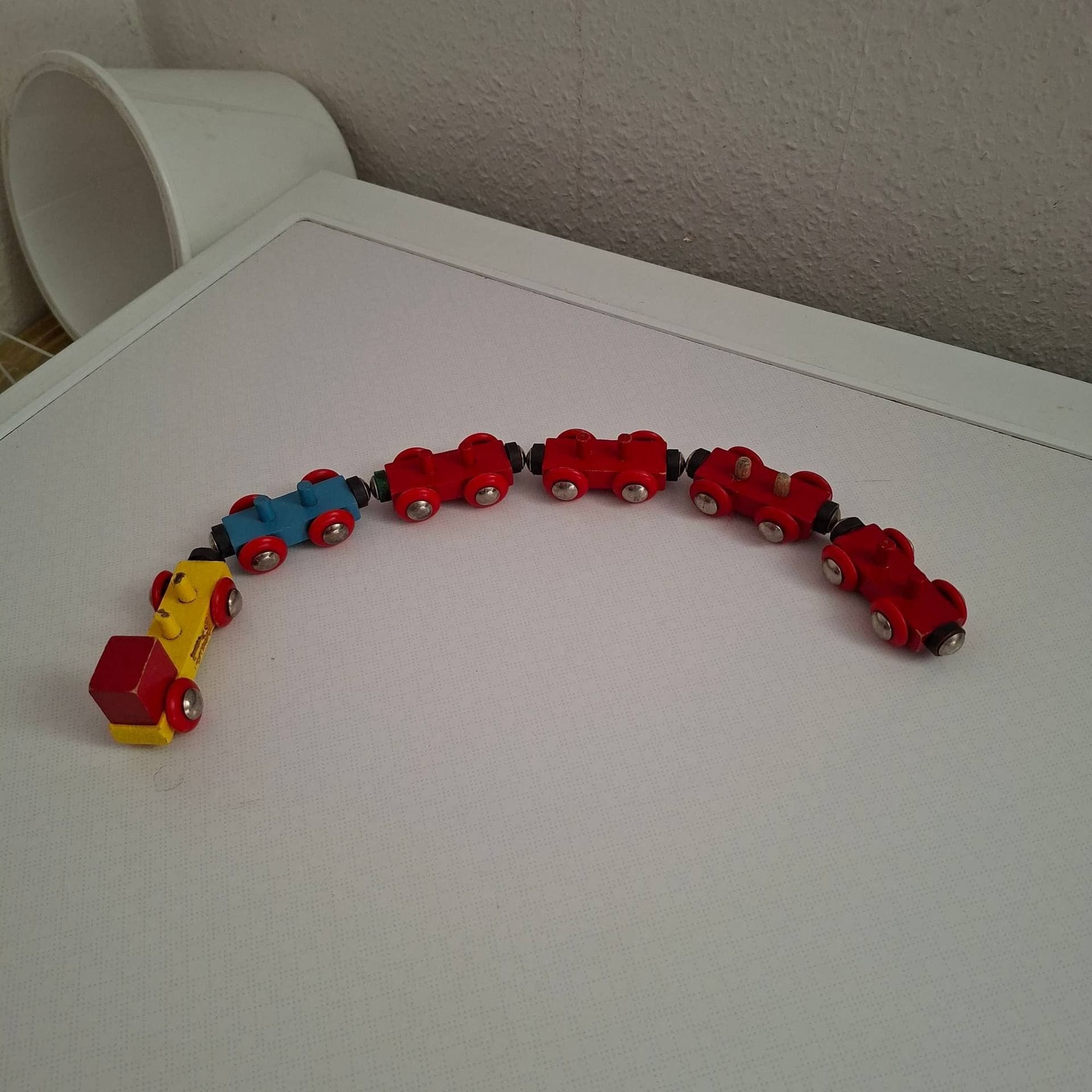 Vintage BRIO trätåg – Sällsynt 6-delars set – 60/70-tal – Svensk klassiker