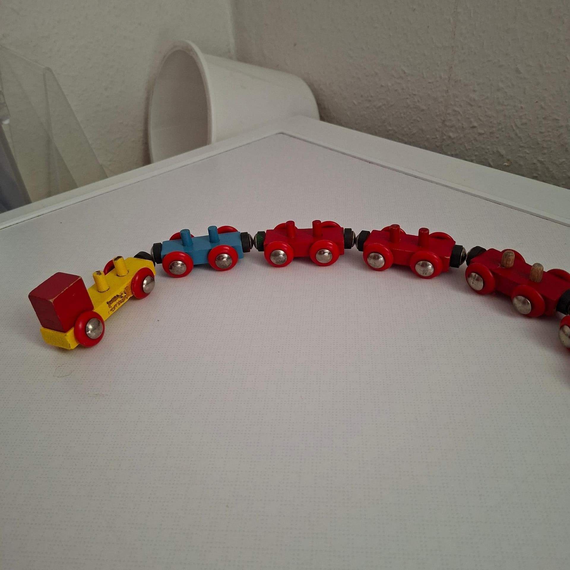 Vintage BRIO trätåg – Sällsynt 6-delars set – 60/70-tal – Svensk klassiker
