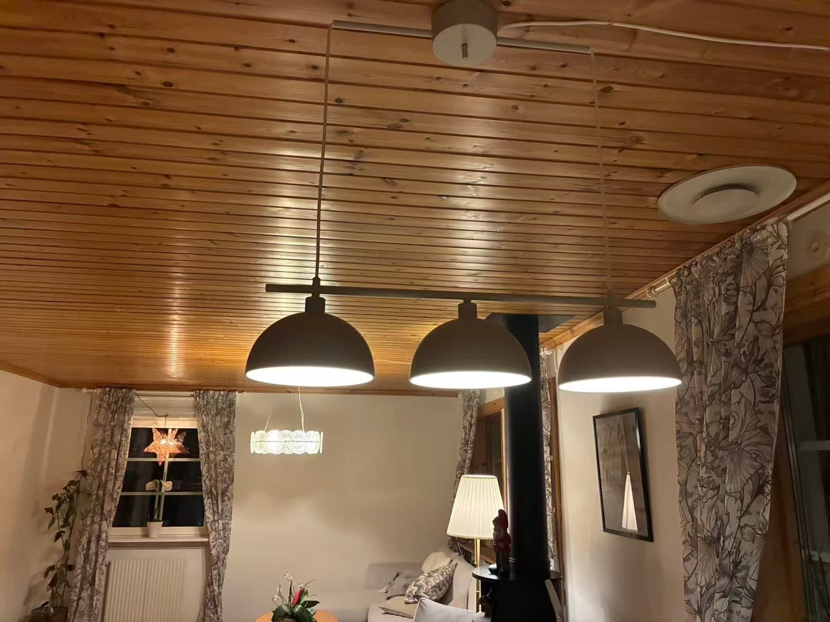 Herstal Vienda Taklampa, sandfärgad metall, 3-armad