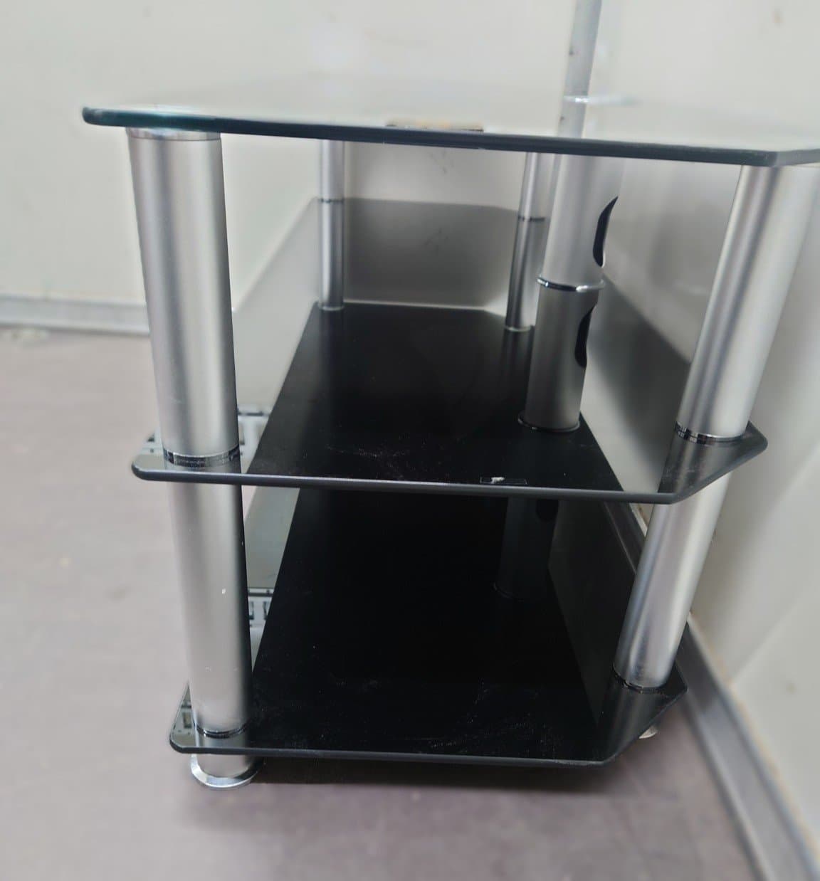 TV-bänk / mediabänk i glas – Multibrackets 120*45*50