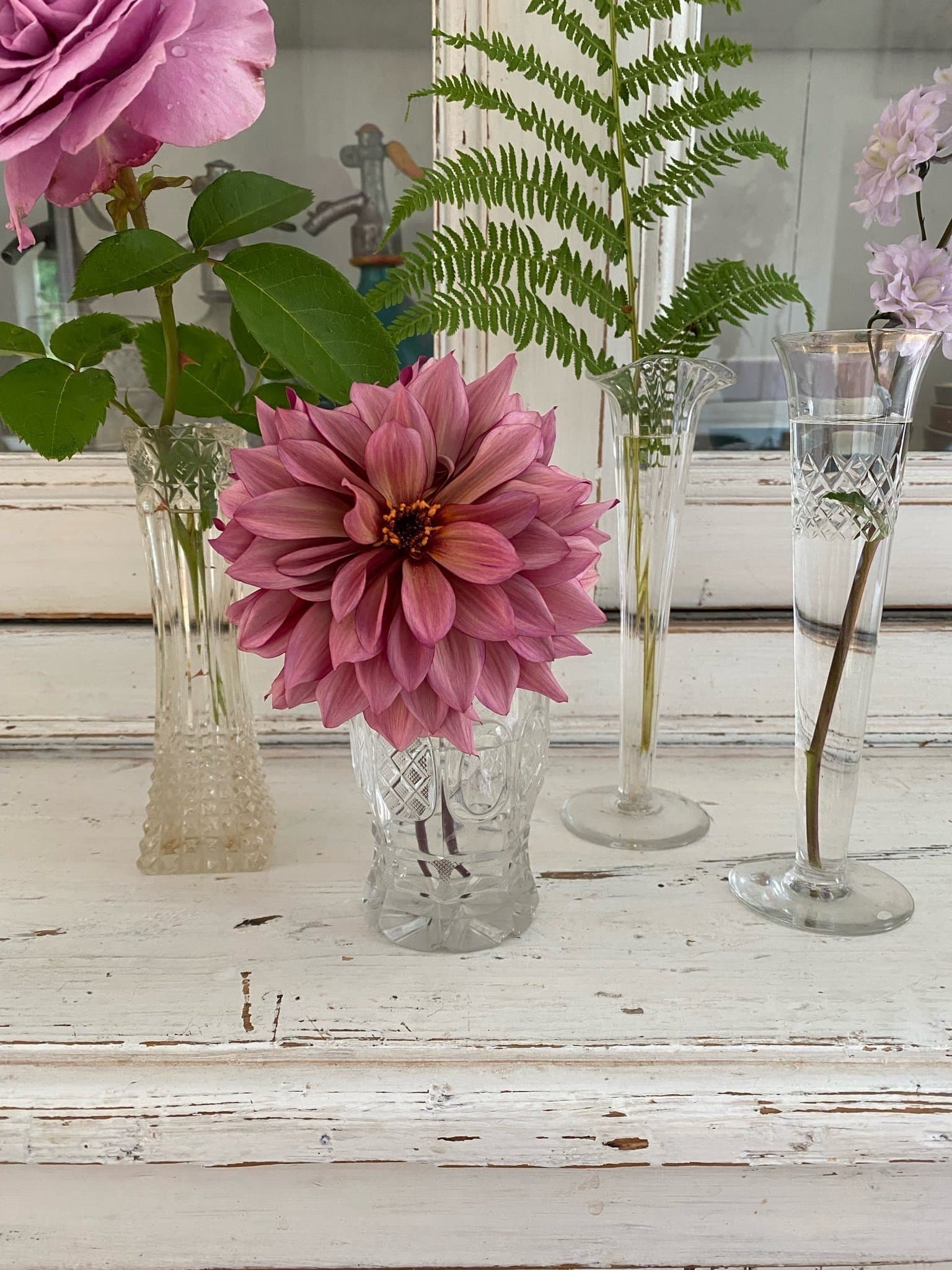 Antika vaser i glas fyra styck