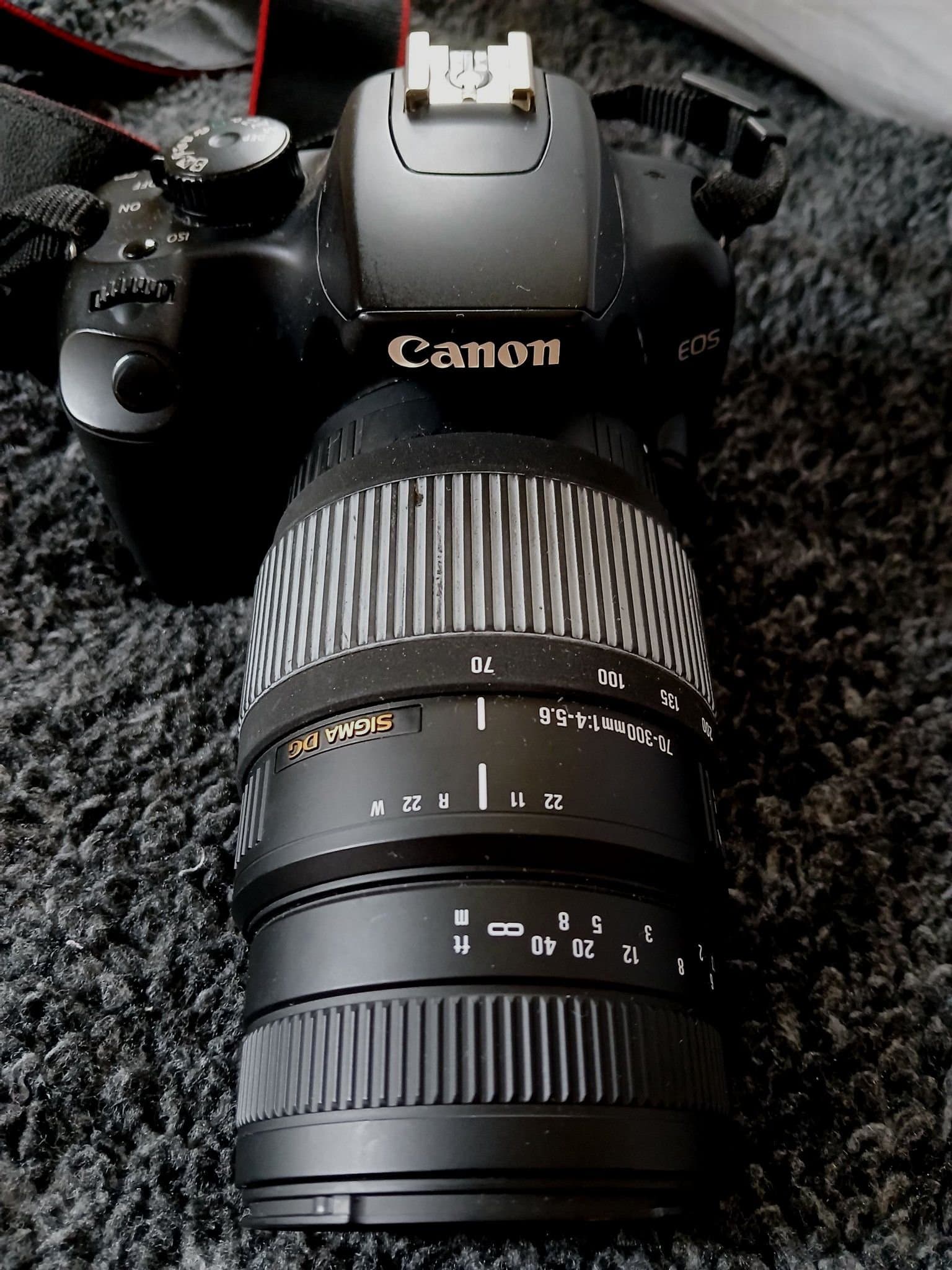 Canon EOS systemkamera med Sigma DC 70-300mm objektiv