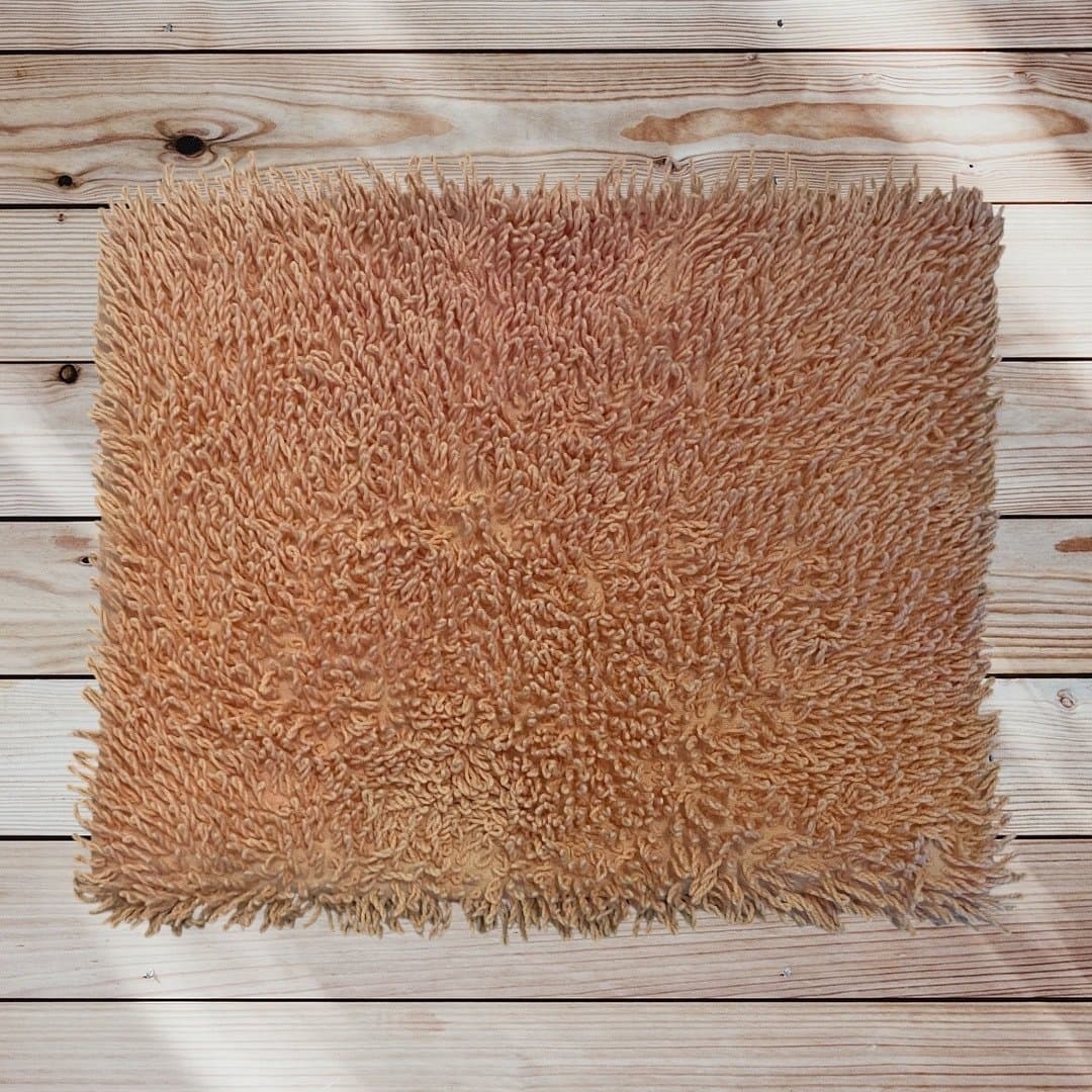 Ljus orange/ aprikos badrums matta