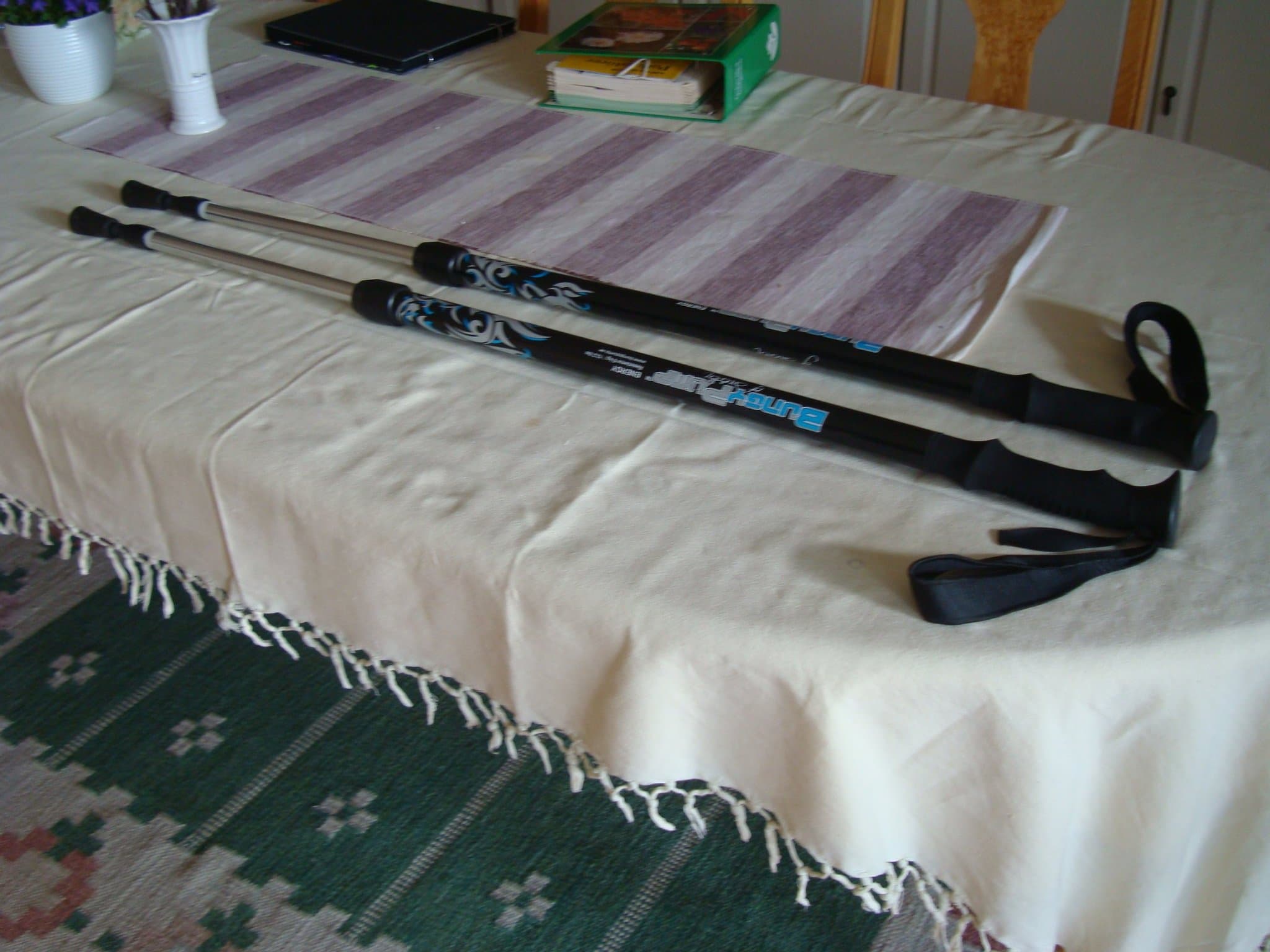 BUNGY PUMP TRÄNINGSSTAVAR. 115-155 CM, 840 G. 6 KG INBYGGT MOTSTÅND. NYSKICK.