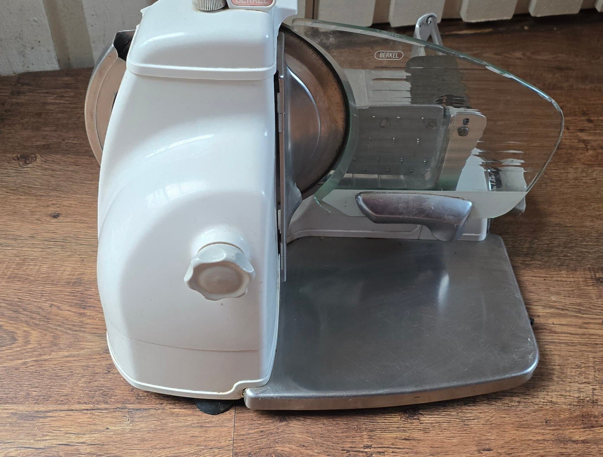 BERKEL Modell 836 Skärmaskin. Obs! Endast avhämtning!!!