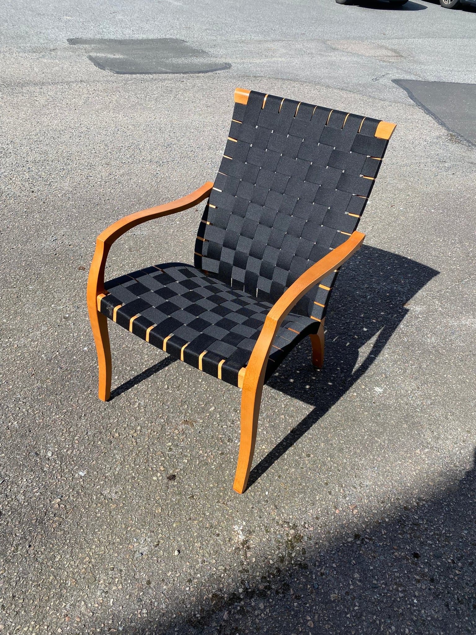 KARMSTOL – Albin Johansson, Hyssna – massiv björk