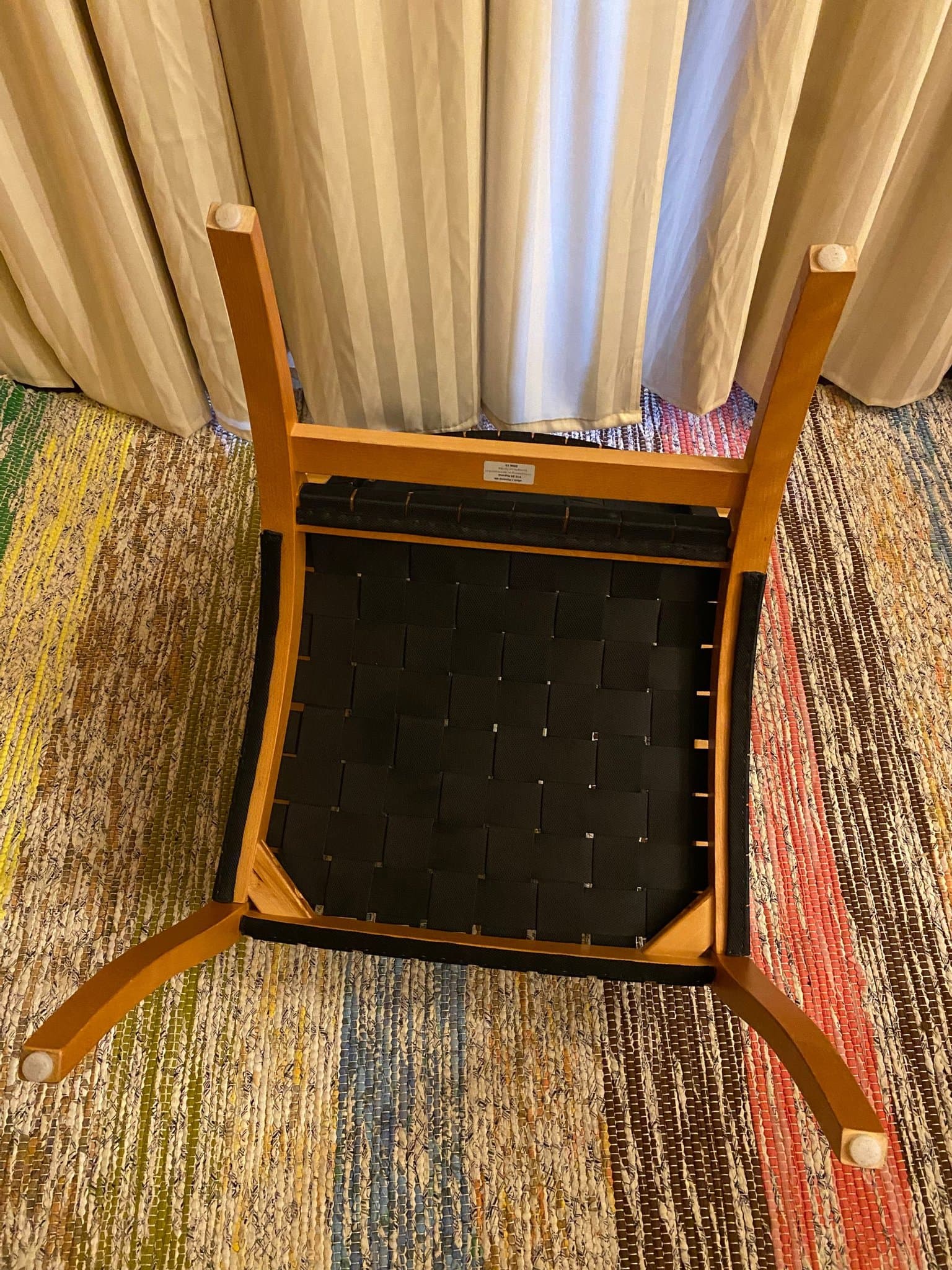 KARMSTOL – Albin Johansson, Hyssna – massiv björk