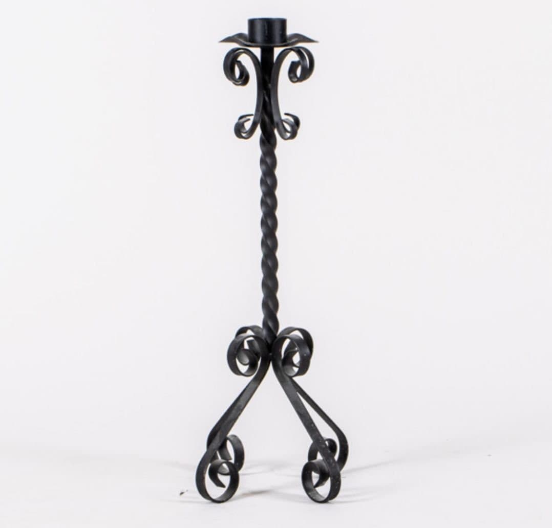 Golvljusstake i smidesjärn - ljushållare - smide - ljusstake - inredning