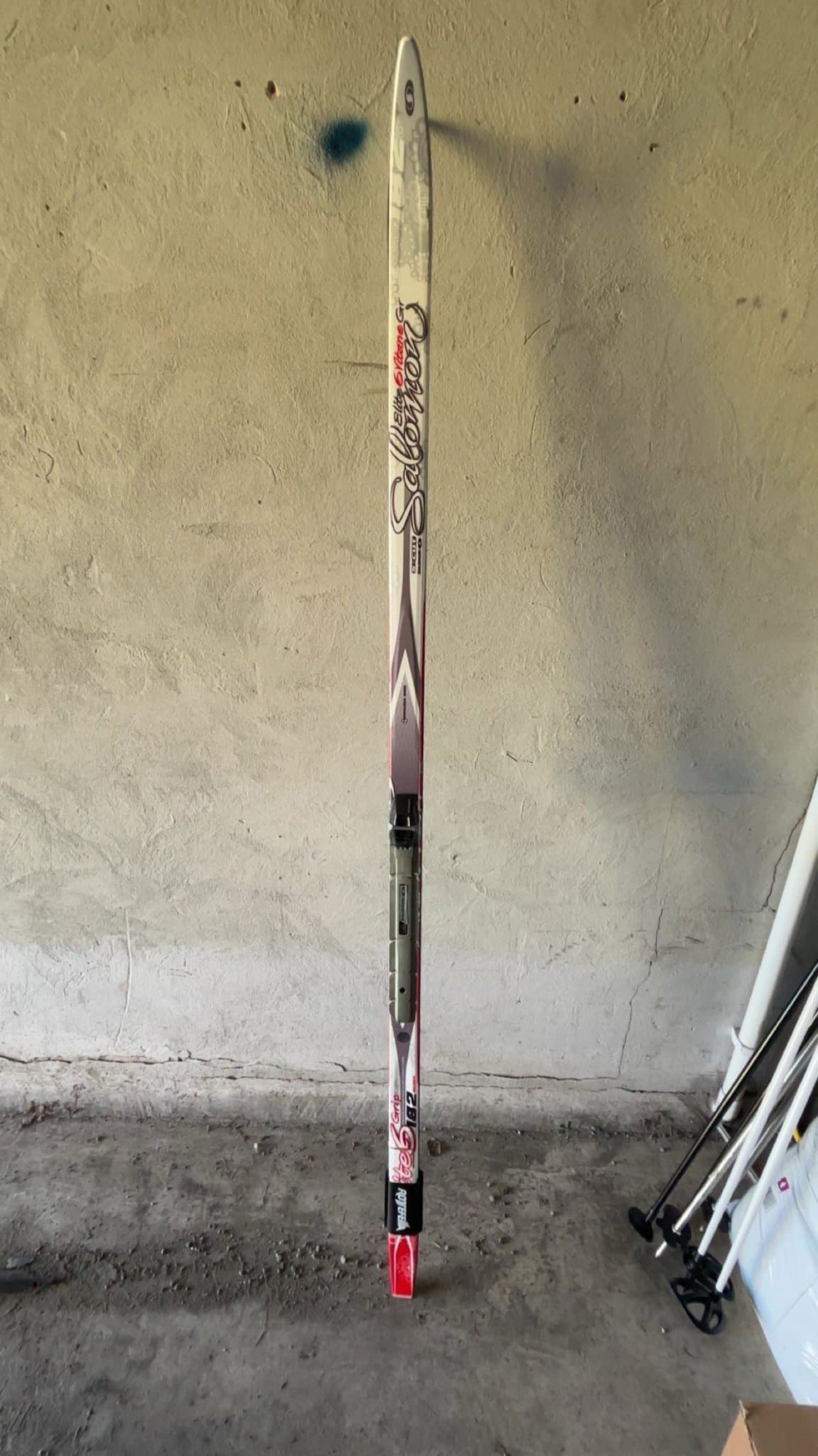 Salomon längdskidor med bindningar