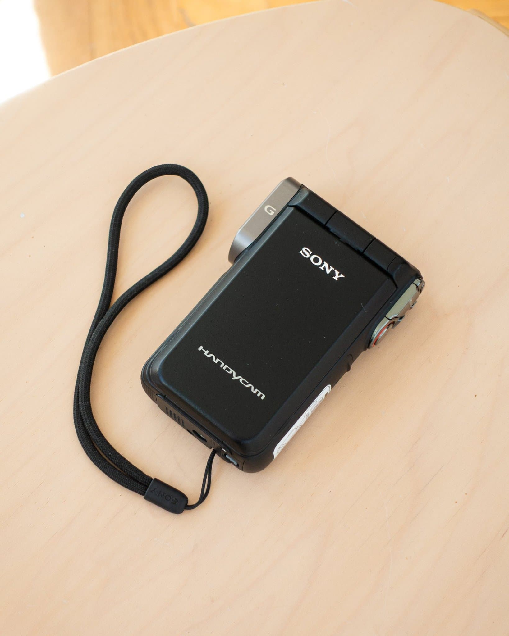 Sony HDR-GW55VE 24MP 5 M Waterproof Digital Video + Photo Camera
