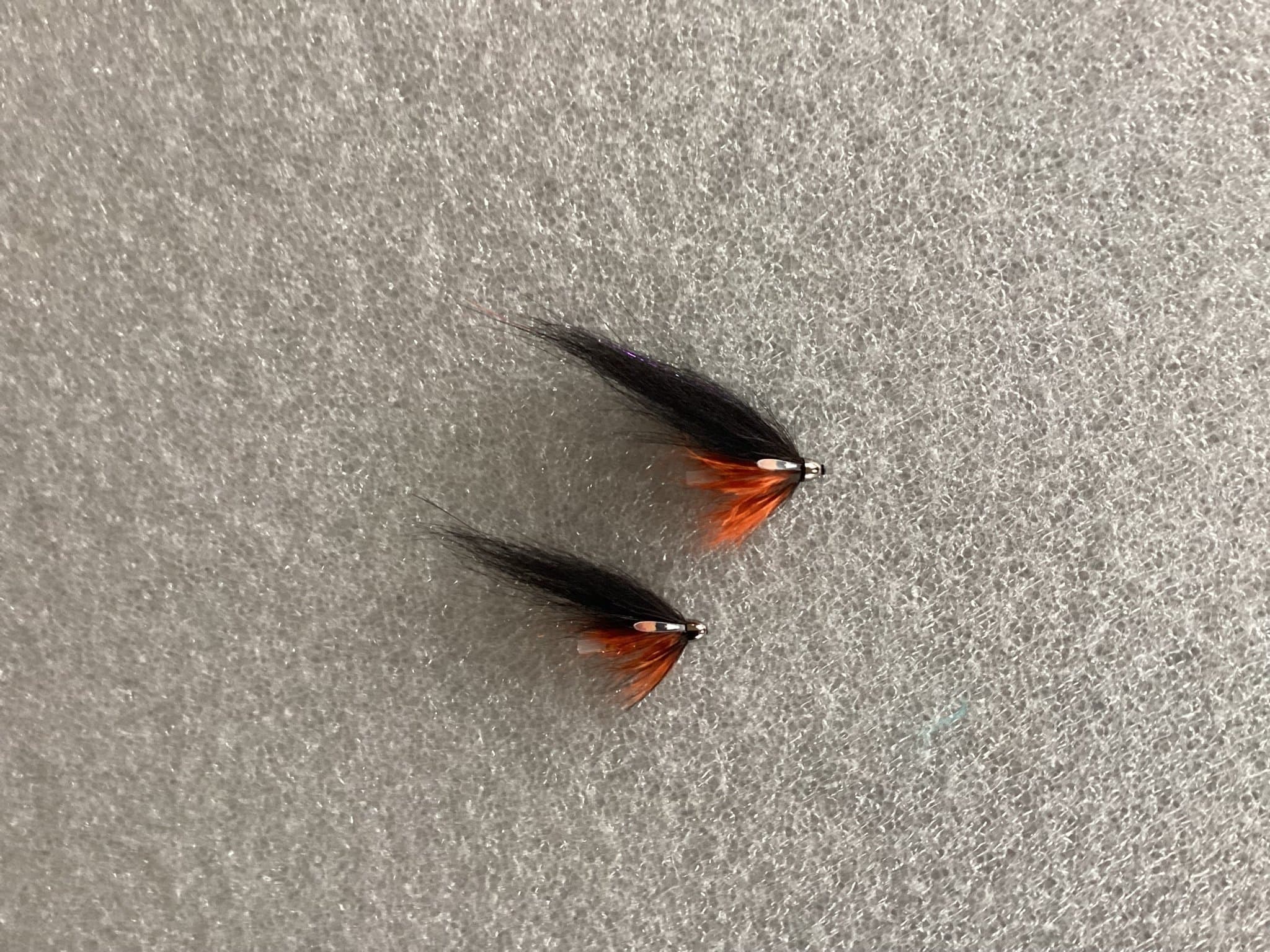 Flugor för fiske - svart och orange
