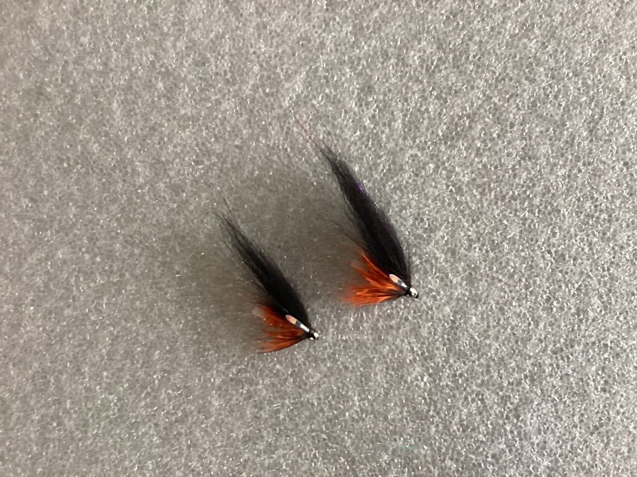 Flugor för fiske - svart och orange