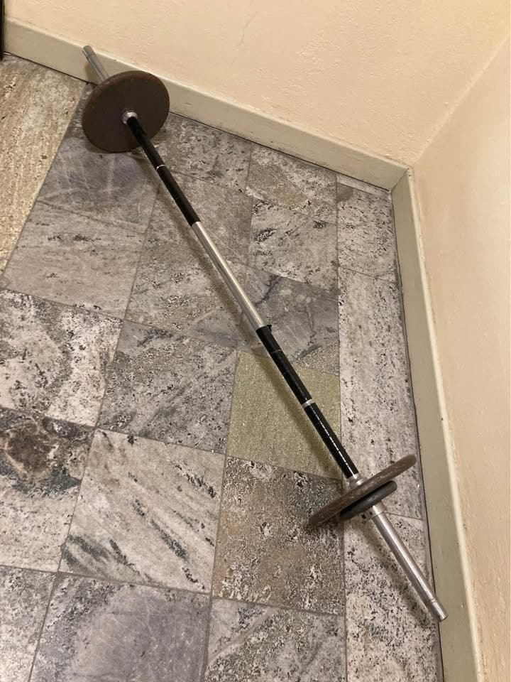 Casall skivstång 150 cm + vikter (12,5 kg) – perfekt för hemmagym