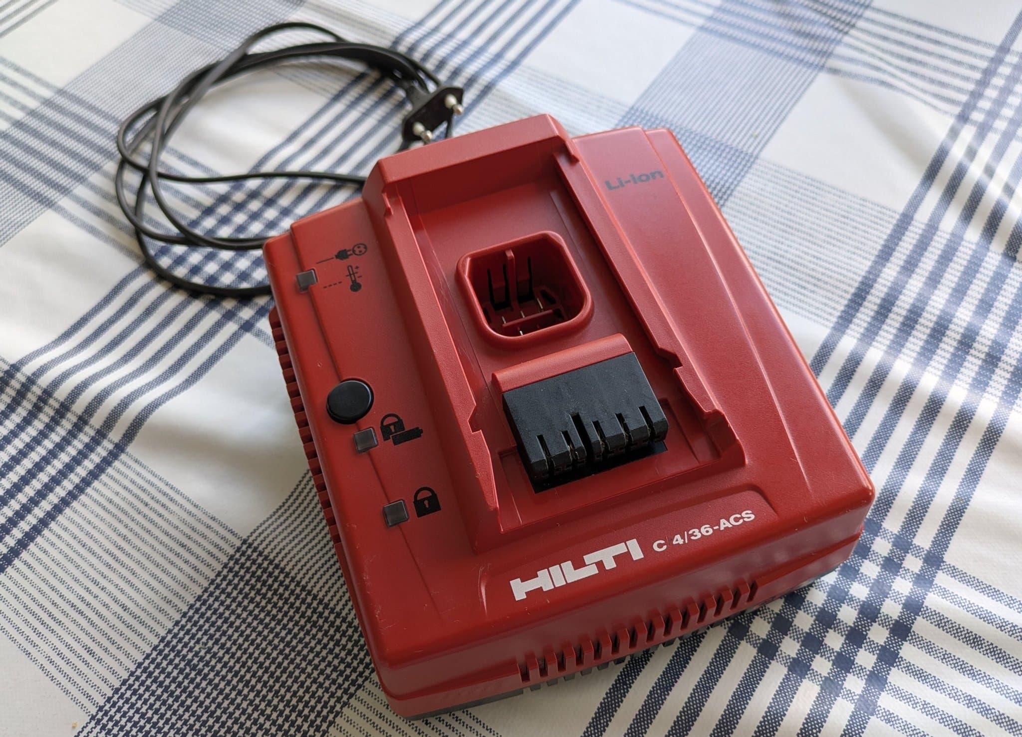 Hilti C 4/36-ACS batteriladdare
