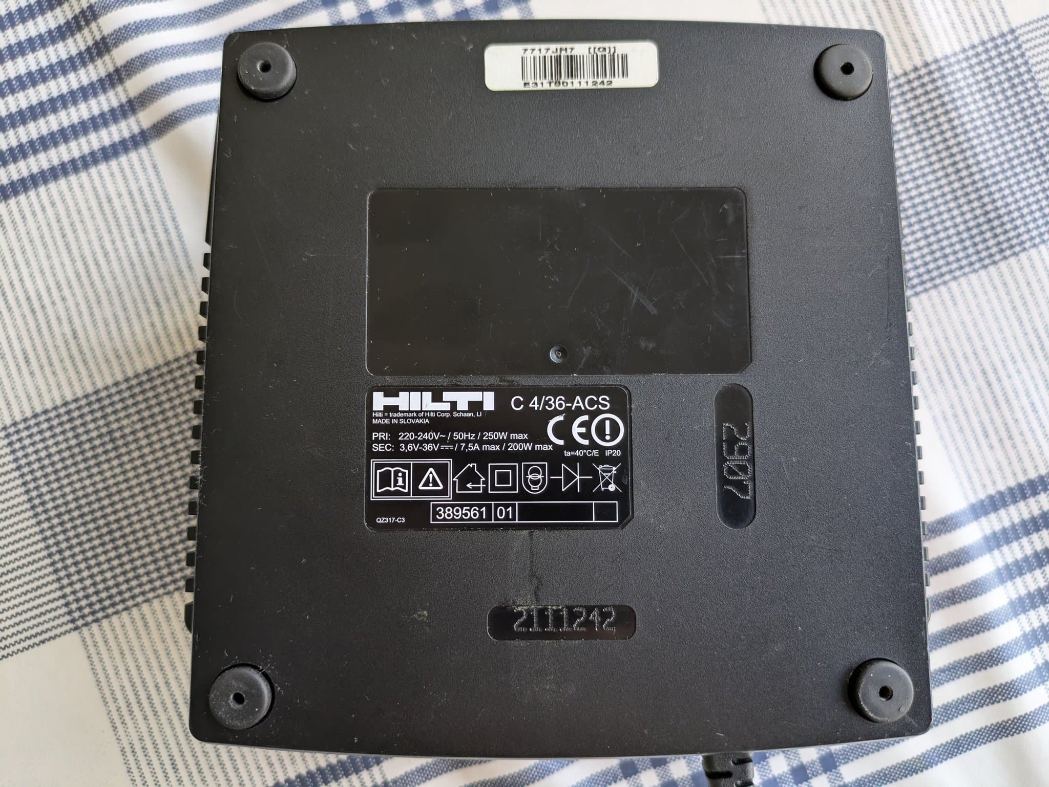 Hilti C 4/36-ACS batteriladdare