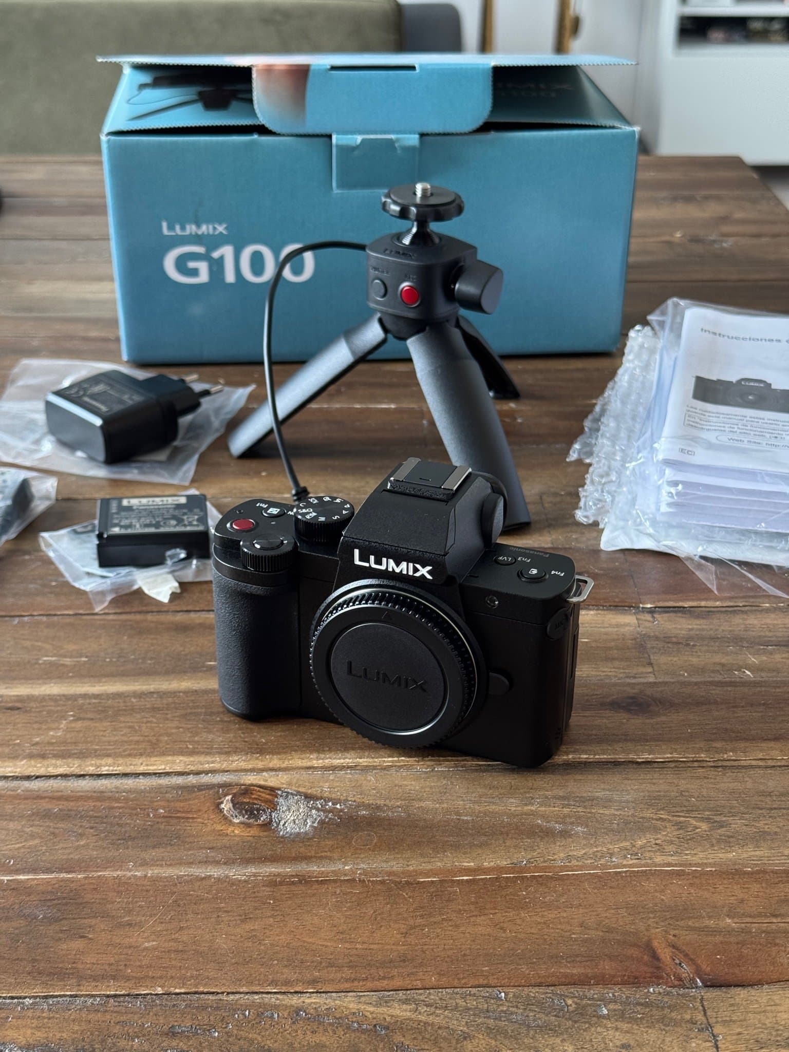Panasonic Lumix G100 - absolut nyskick
