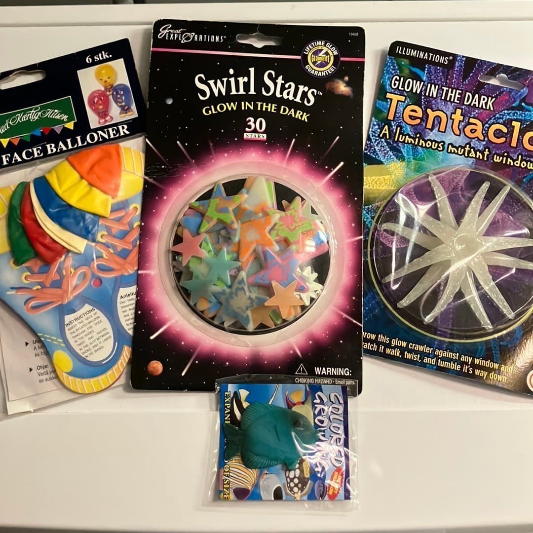 OÖPPNAT vintage leksakspaket Glow in the Dark stjärnor, Tentacloid, Ballonger mm