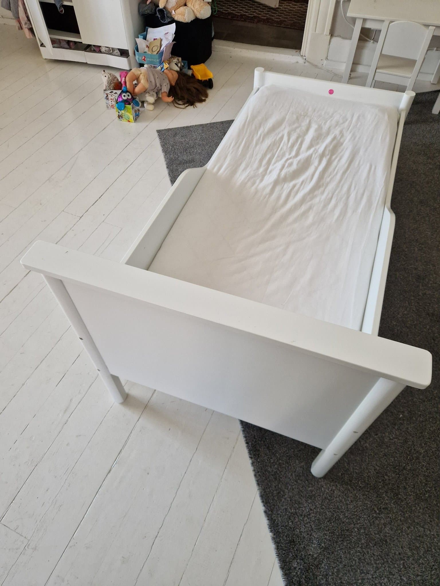 Barnsäng vit 160x70cm köpt 2025