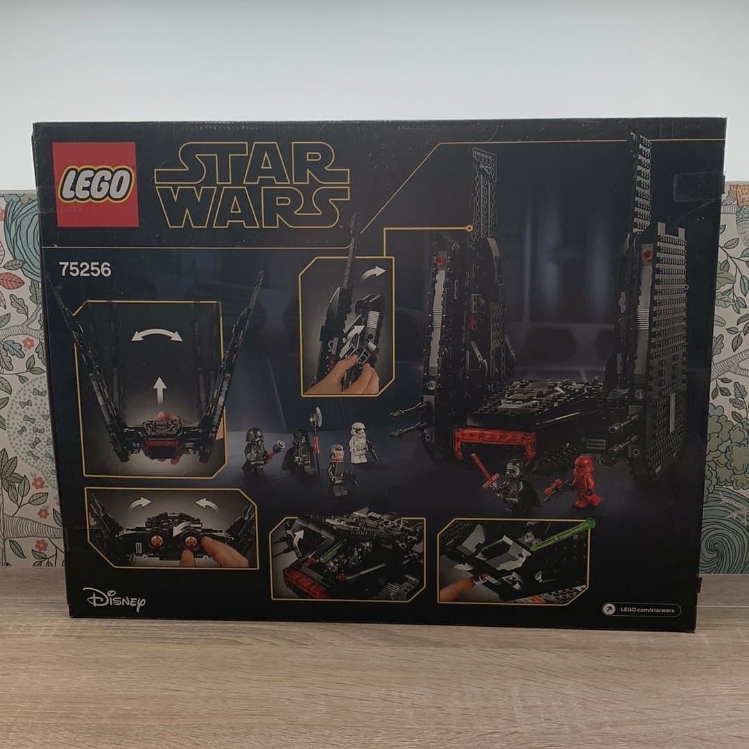 LEGO Star Wars 75256 Kylo Ren's Shuttle