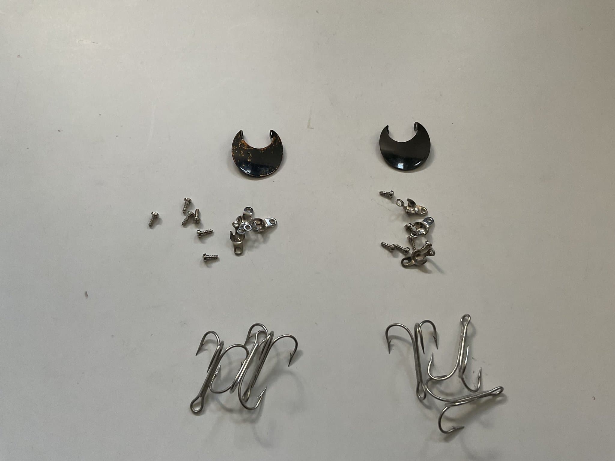 ABU HI-LO 26 g BG svarta skedar , med krokuppsättningar.