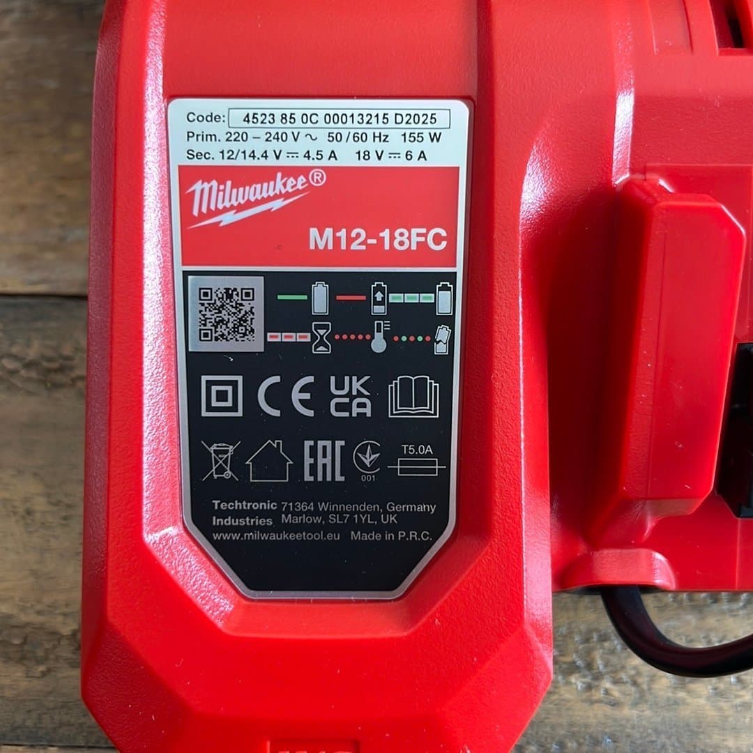 Milwaukee M12-18FC Laddare