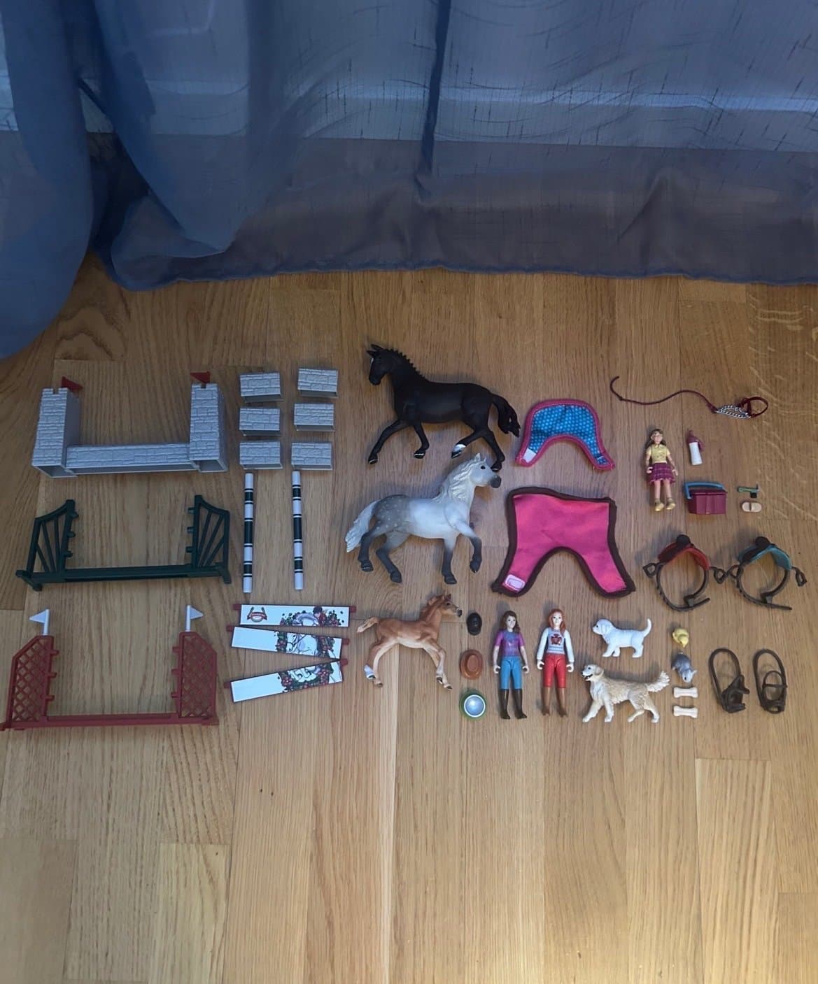 Schleich hästar, föl och ryttare