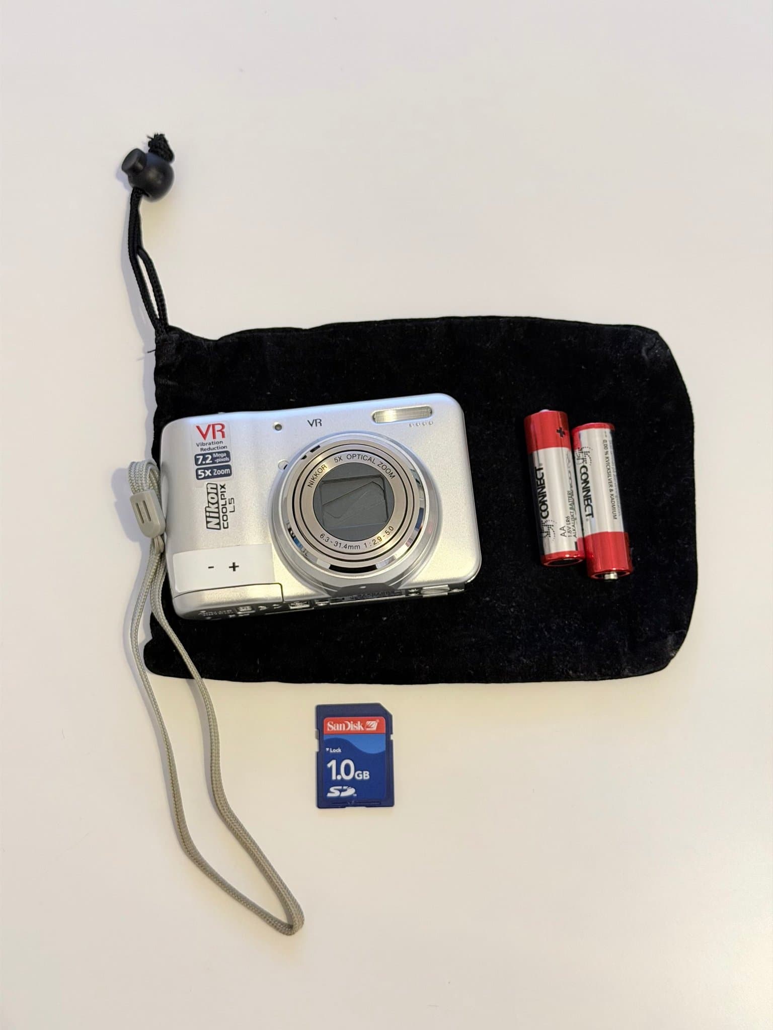 Vintage Nikon Coolpix L5 7,2 MP kamera 5x zoom / Fullt Fungerande