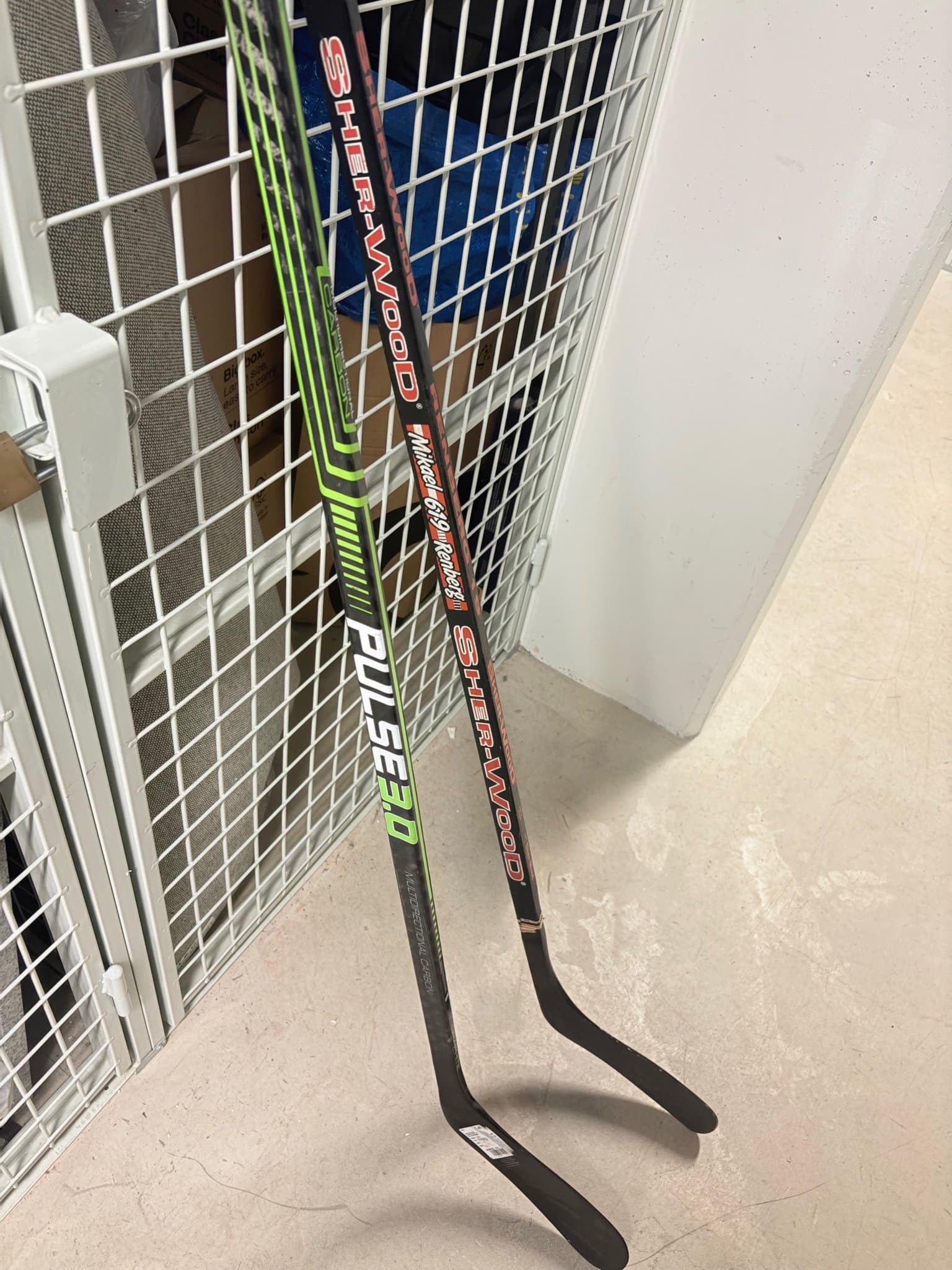 Ishockeyklubbor, 2 st,