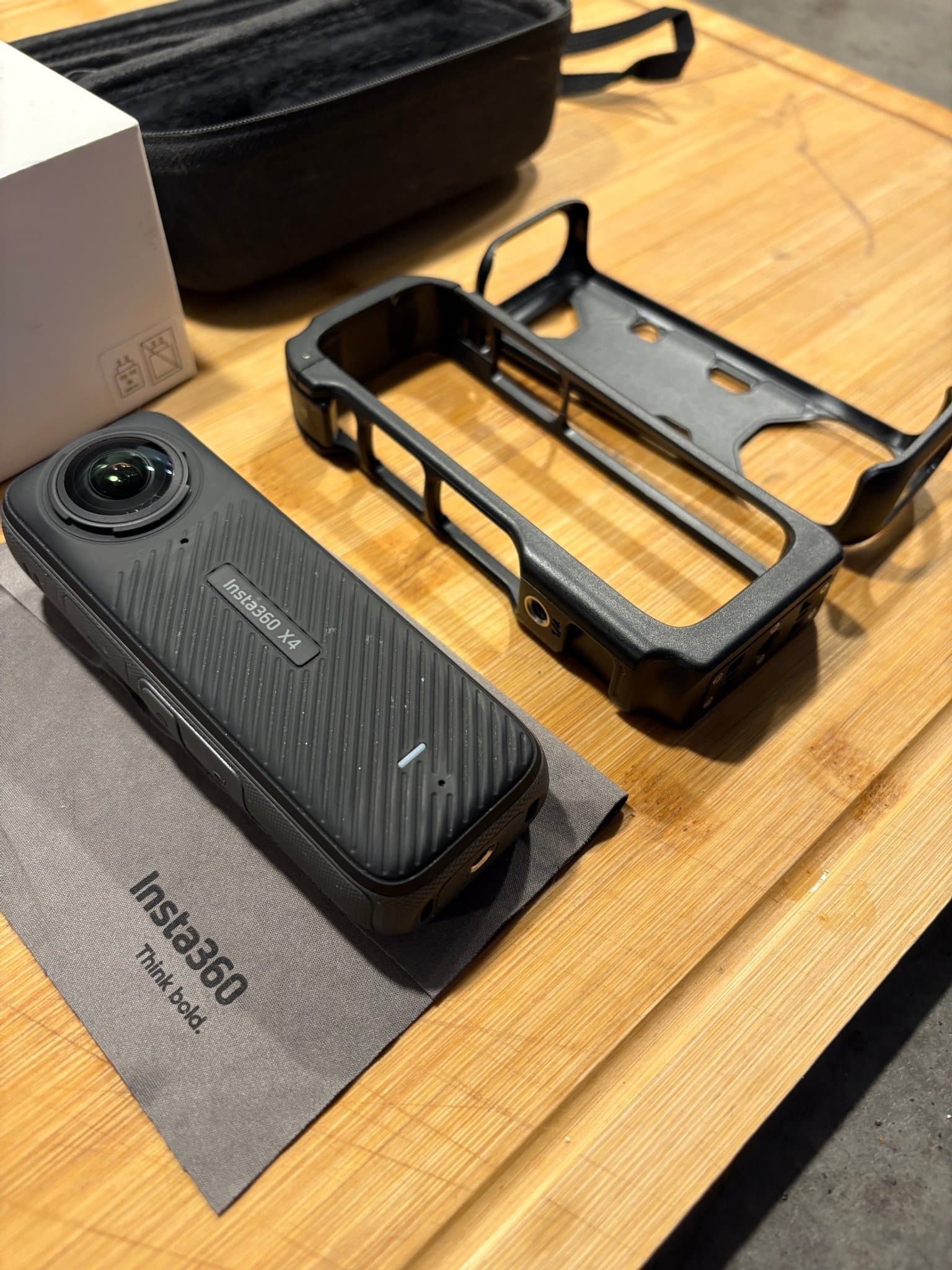 Insta360 X4