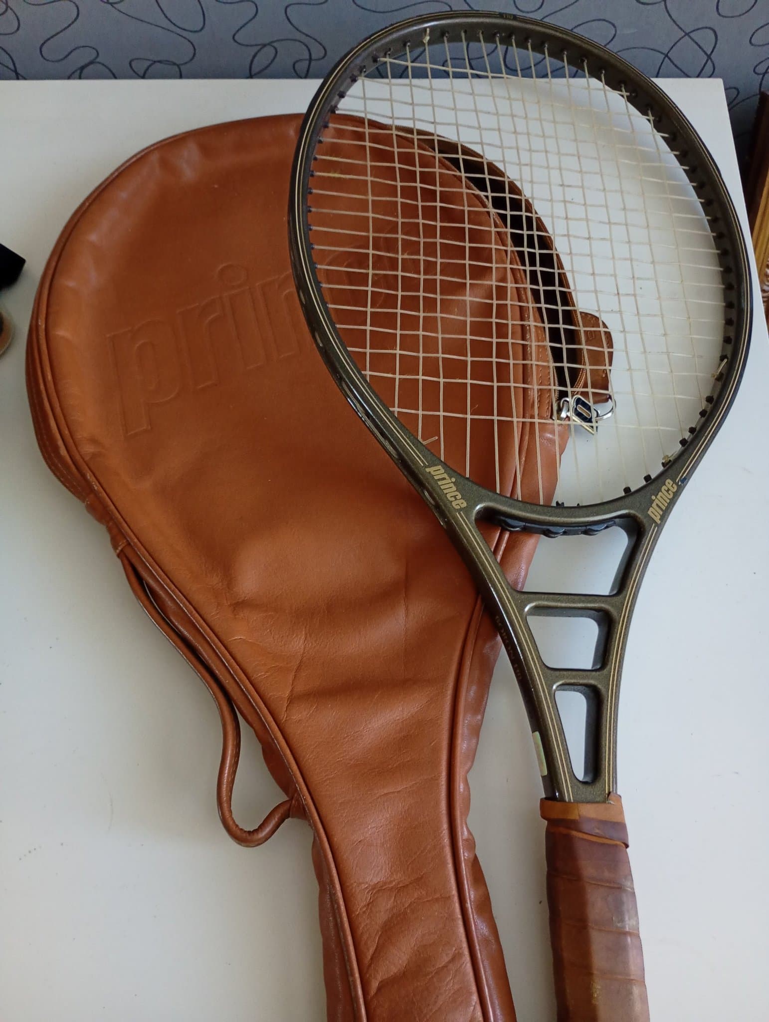 Prince Boron 110 racket. Serienr 087965. OBS skickas ej