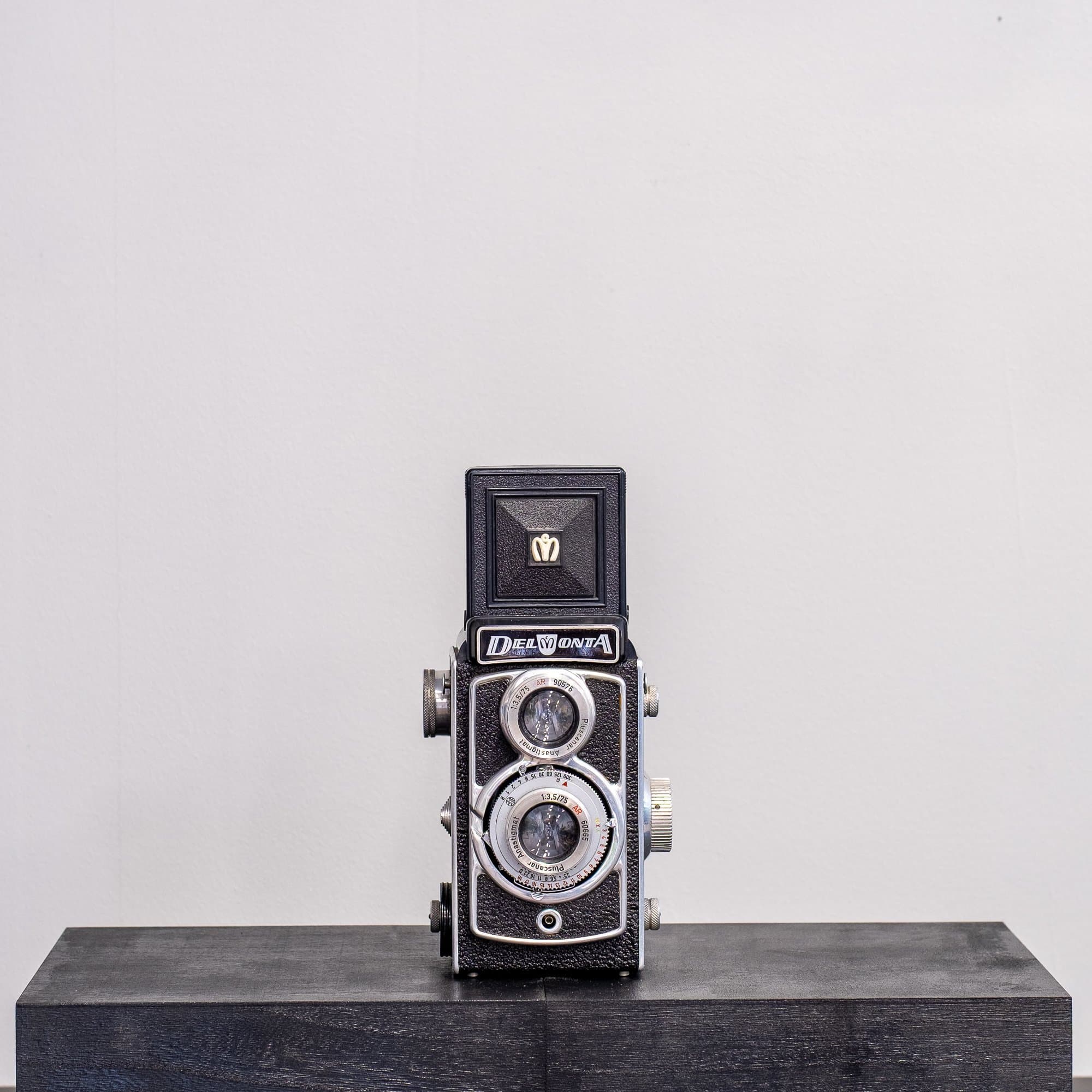 Vintage Delmonta TLR – Klassisk 6x6-kamera med Pluscanar-optik