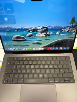 MacBook Pro 14 tum M3 Pro 18 GB