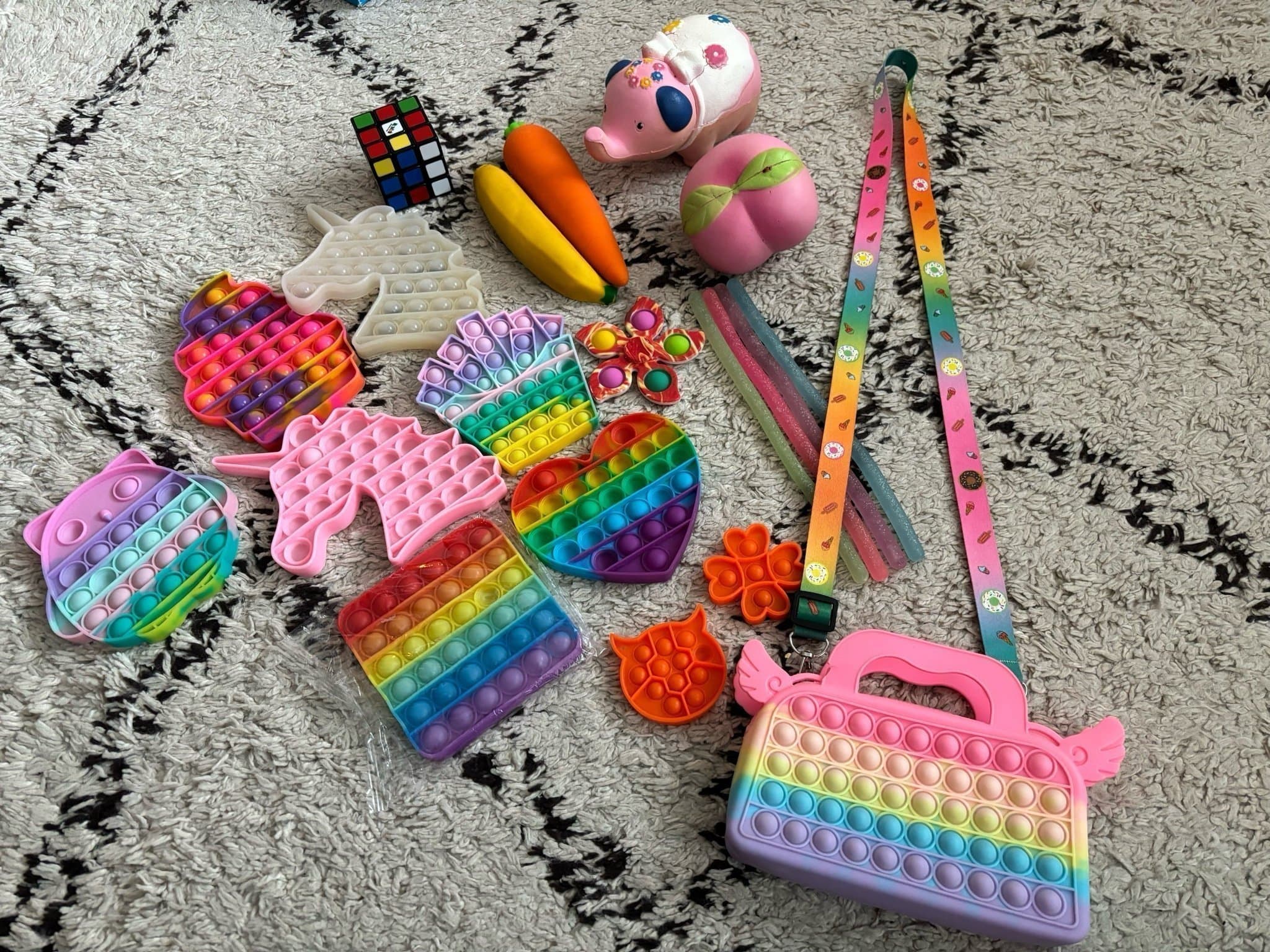 Rubiks kub Squishy Toys Pop leksaker mm