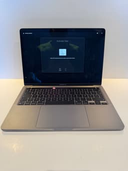MacBook Pro 13 tum M2 2022