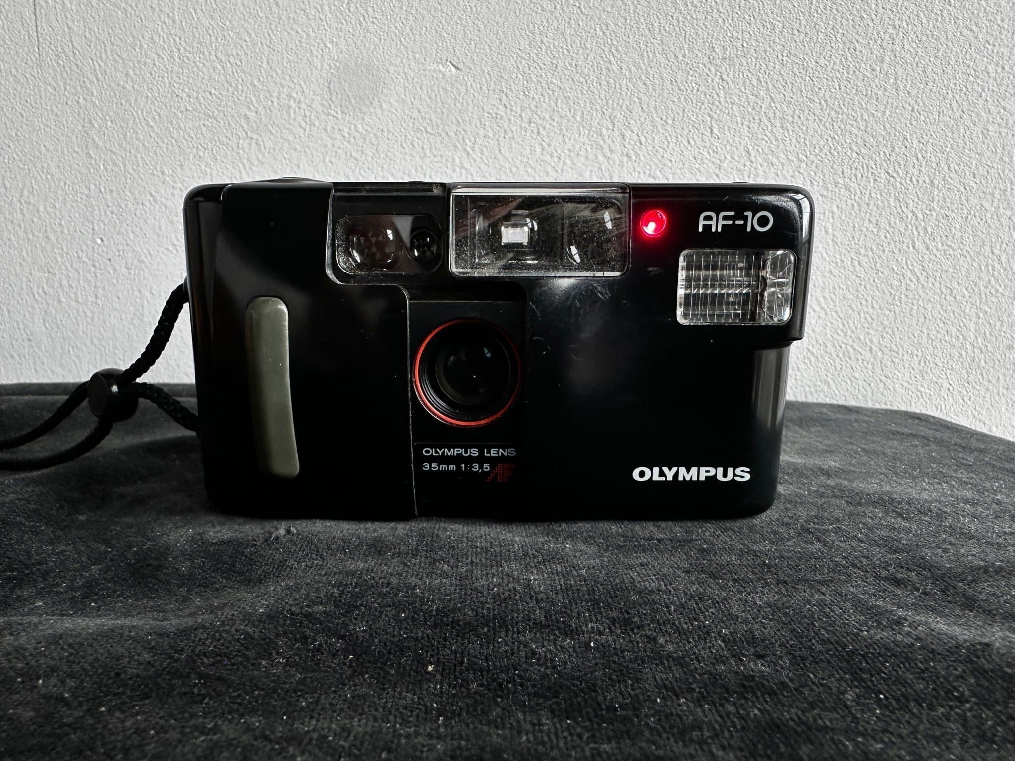 OLYMPUS AF-10 COMPACT CAMERA WORKING