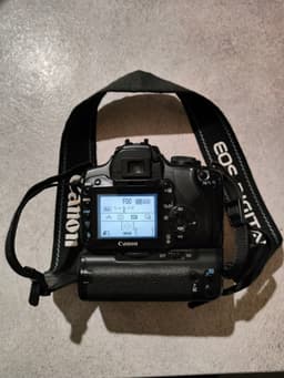 Canon EOS 400D Digital Kamera med Objektiv och Batterigrepp