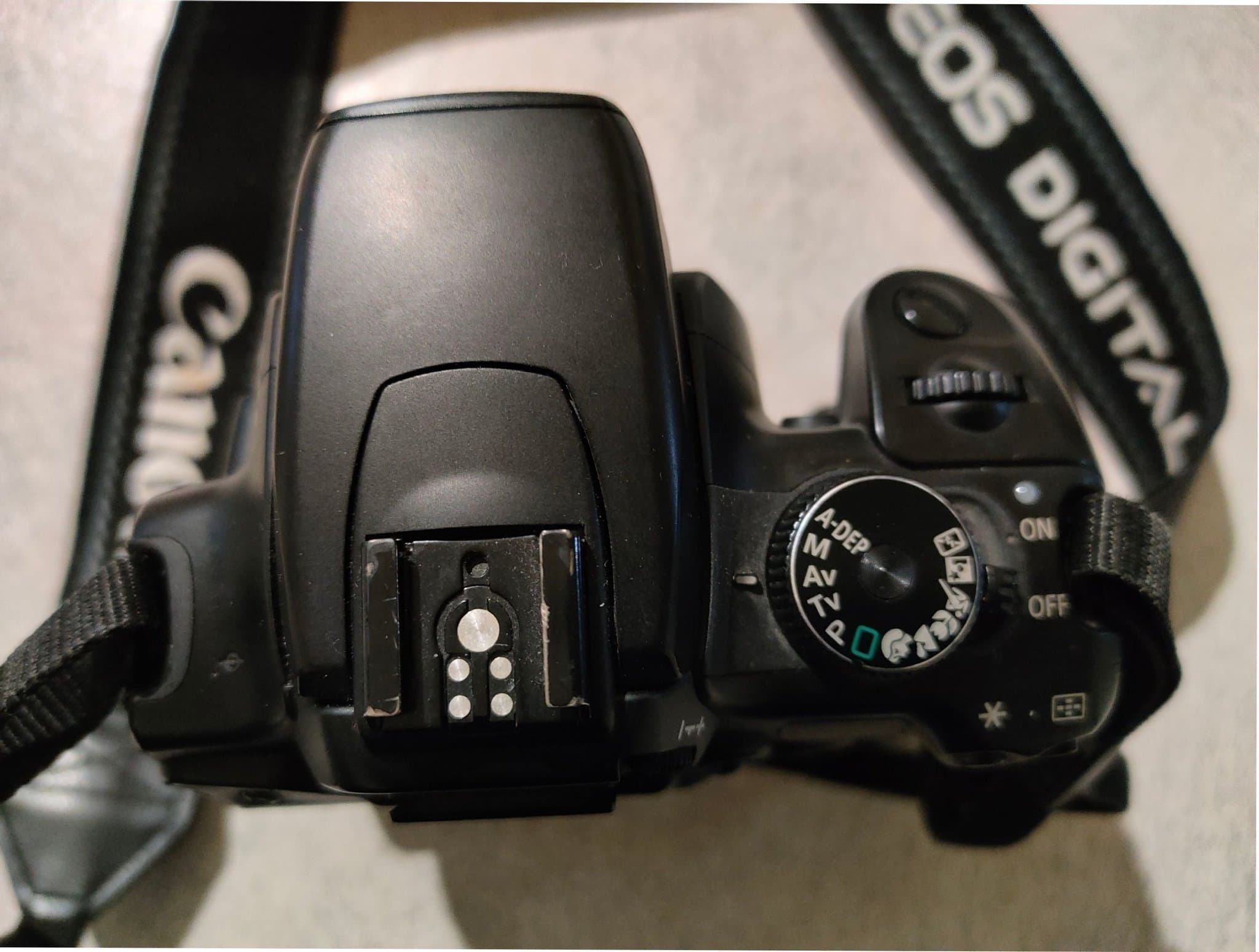 Canon EOS 400D Digital Kamera med Objektiv och Batterigrepp
