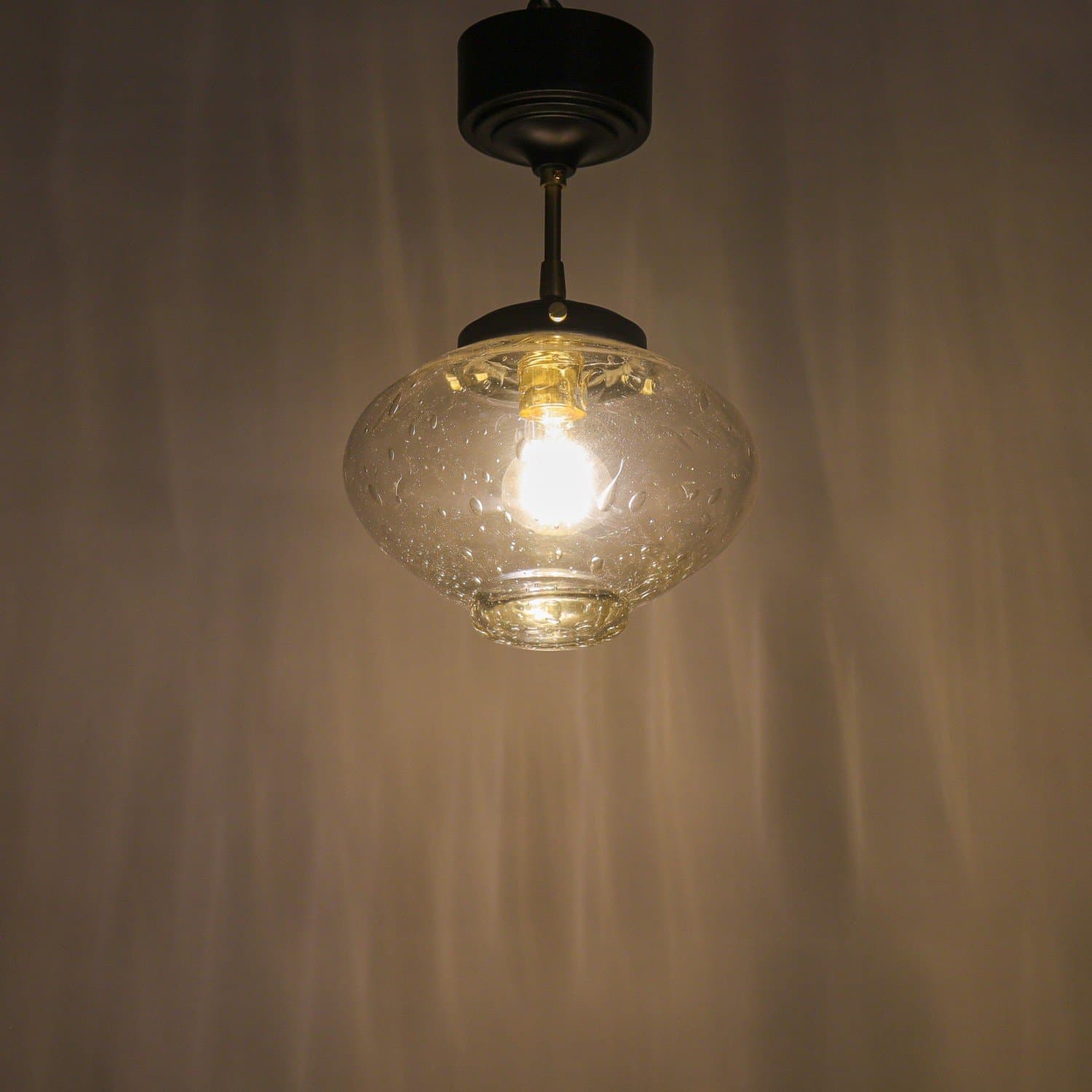 Retro taklampa, skärm kupa i bubbligt glas, 60-tal. Oanvänt upphäng metall.