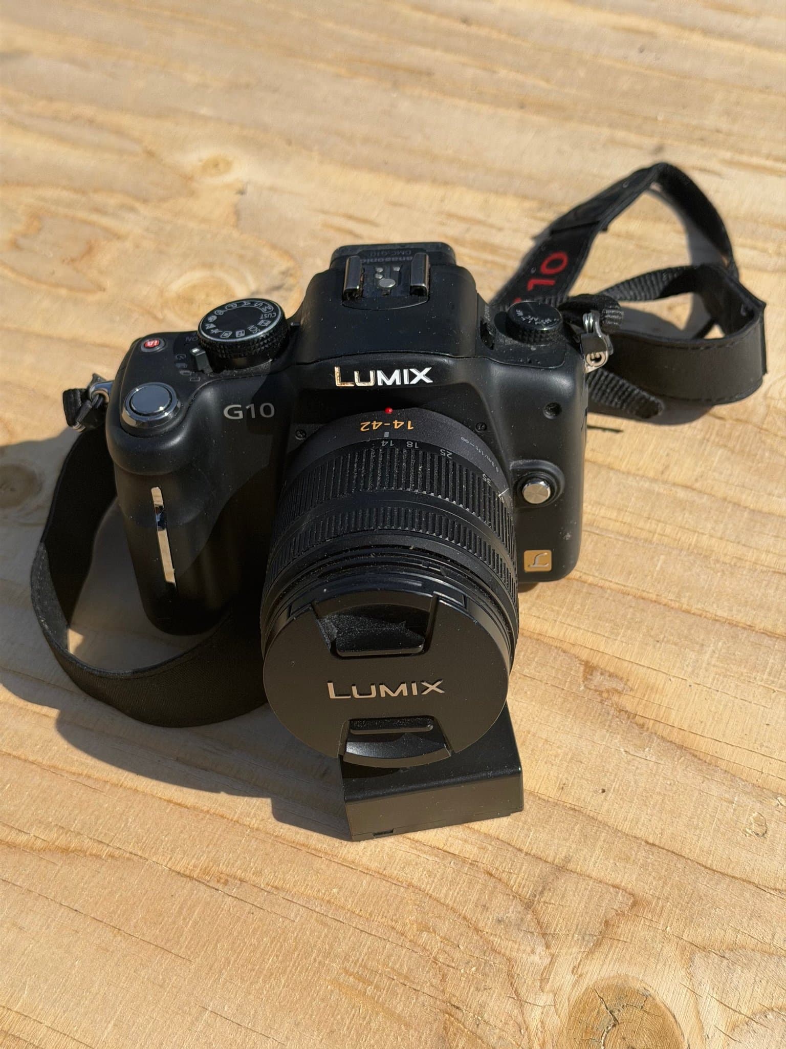 Panasonic Lumix DMC-G10