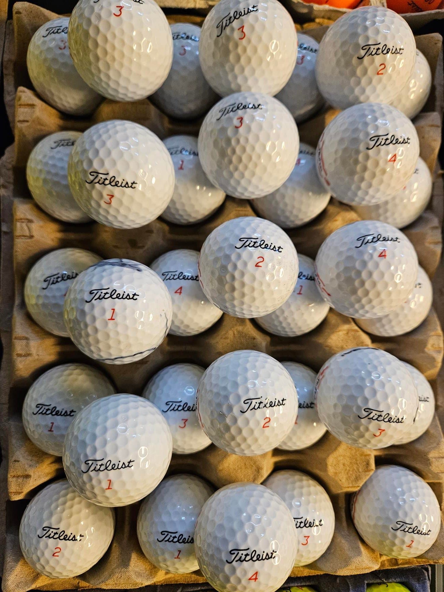 Golfbollar Titleist TruFeel, 33st, mycket bra skick! A-klass. Handtvättade